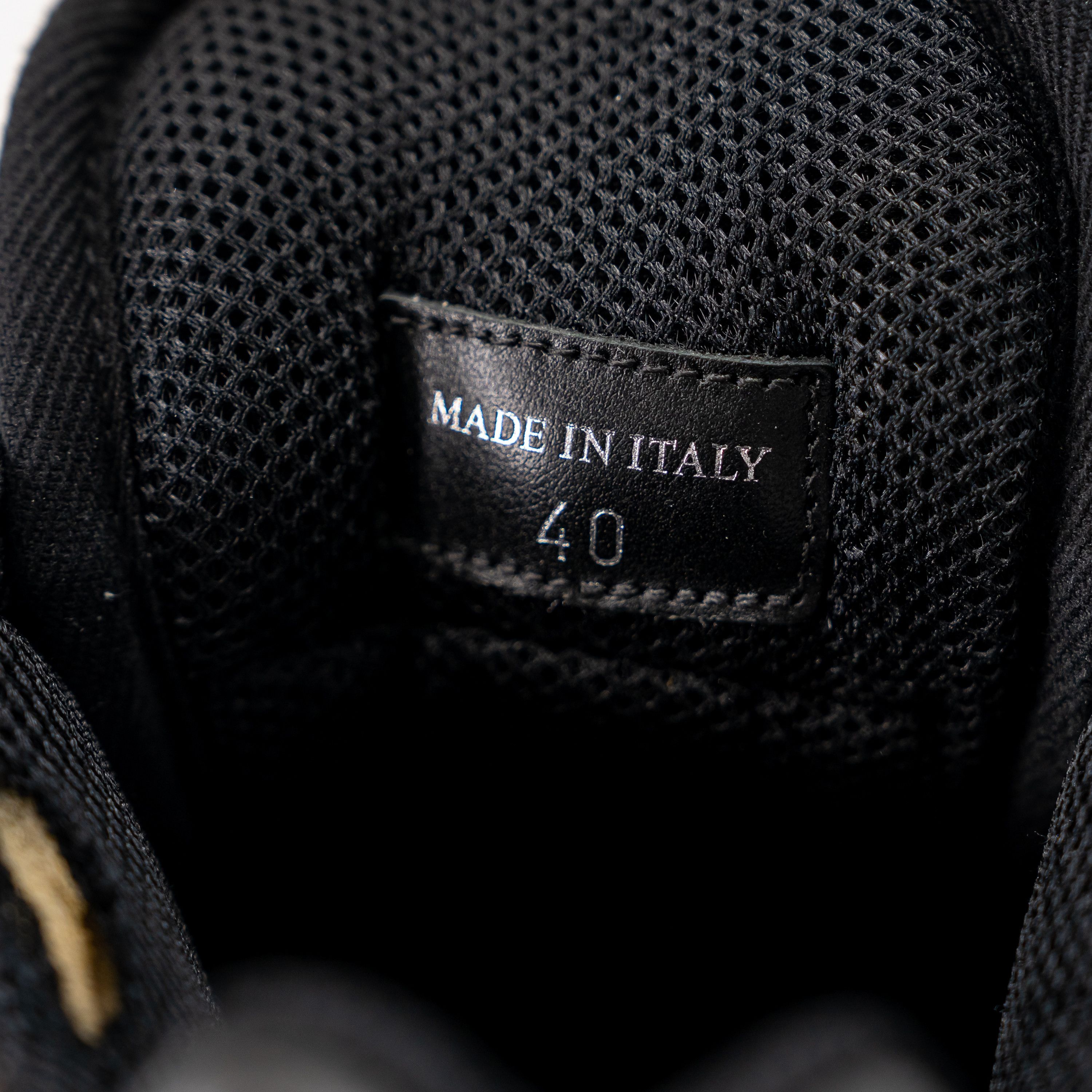 Maison Margiela 40 MM6 Maison Margiela Sneakers Black Retro Fit Black Size US 7 / EU 40 - 9 Thumbnail