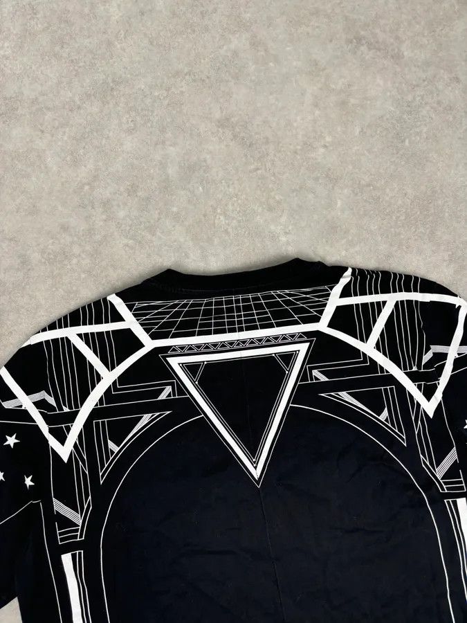 Givenchy SS2016 Givenchy Black Geometric Print T-Shirt by Riccardo Tisci Size US M / EU 48-50 / 2 - 6 Thumbnail