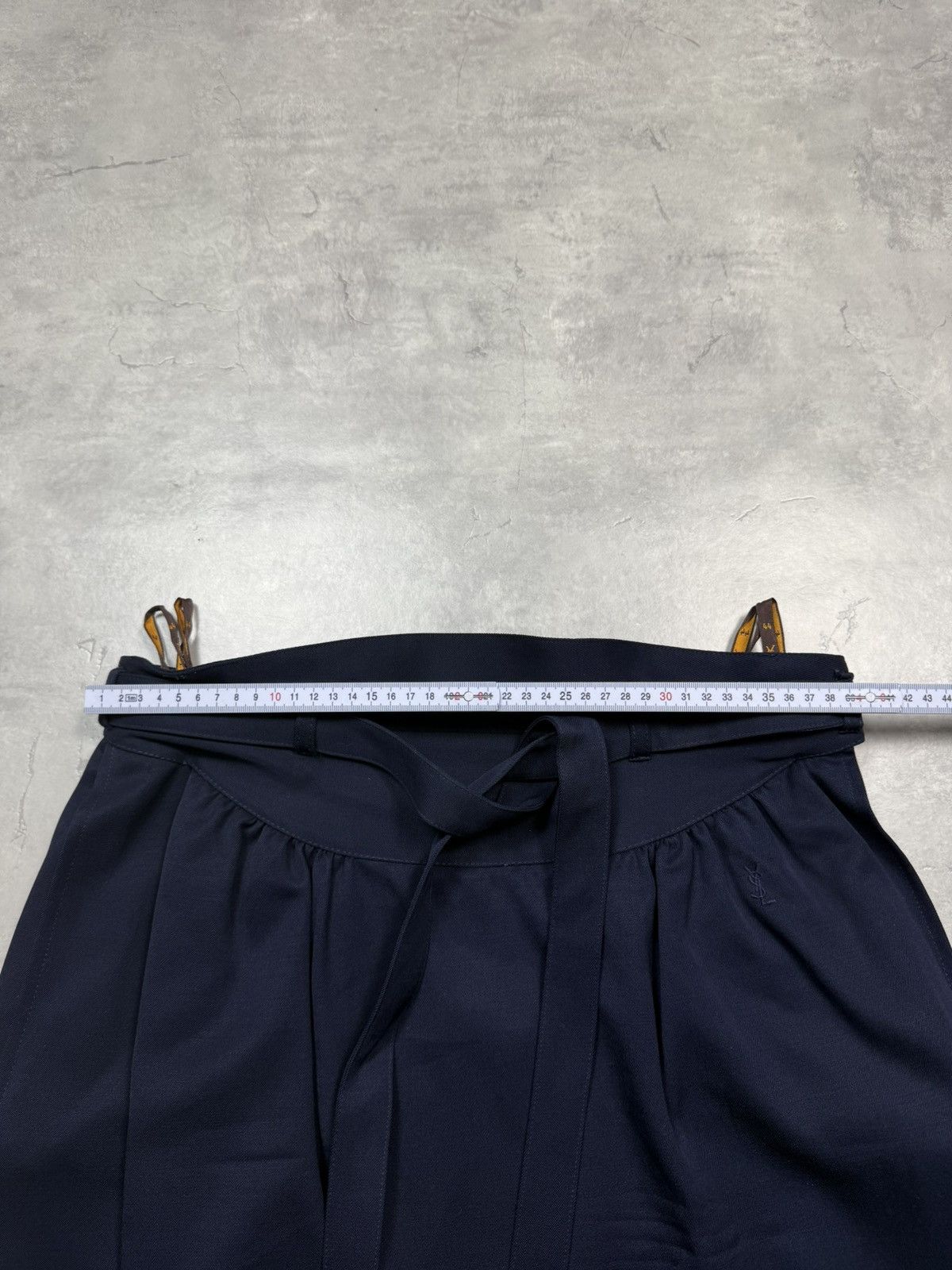 Yves Saint Laurent Yves Saint Laurent Vintage Luxury Skirt Size 30" / US 8 / IT 44 - 10 Thumbnail