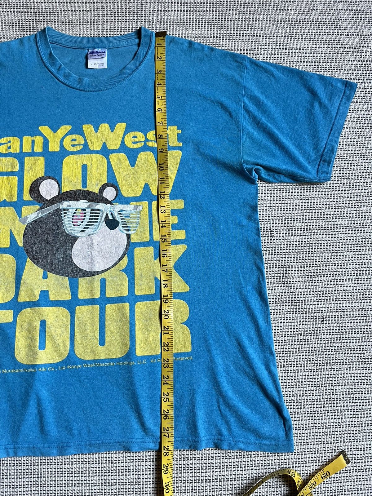 Kanye West Vintage Kanye West Glow in the dark tour tshirt Size US L / EU 52-54 / 3 - 8 Thumbnail