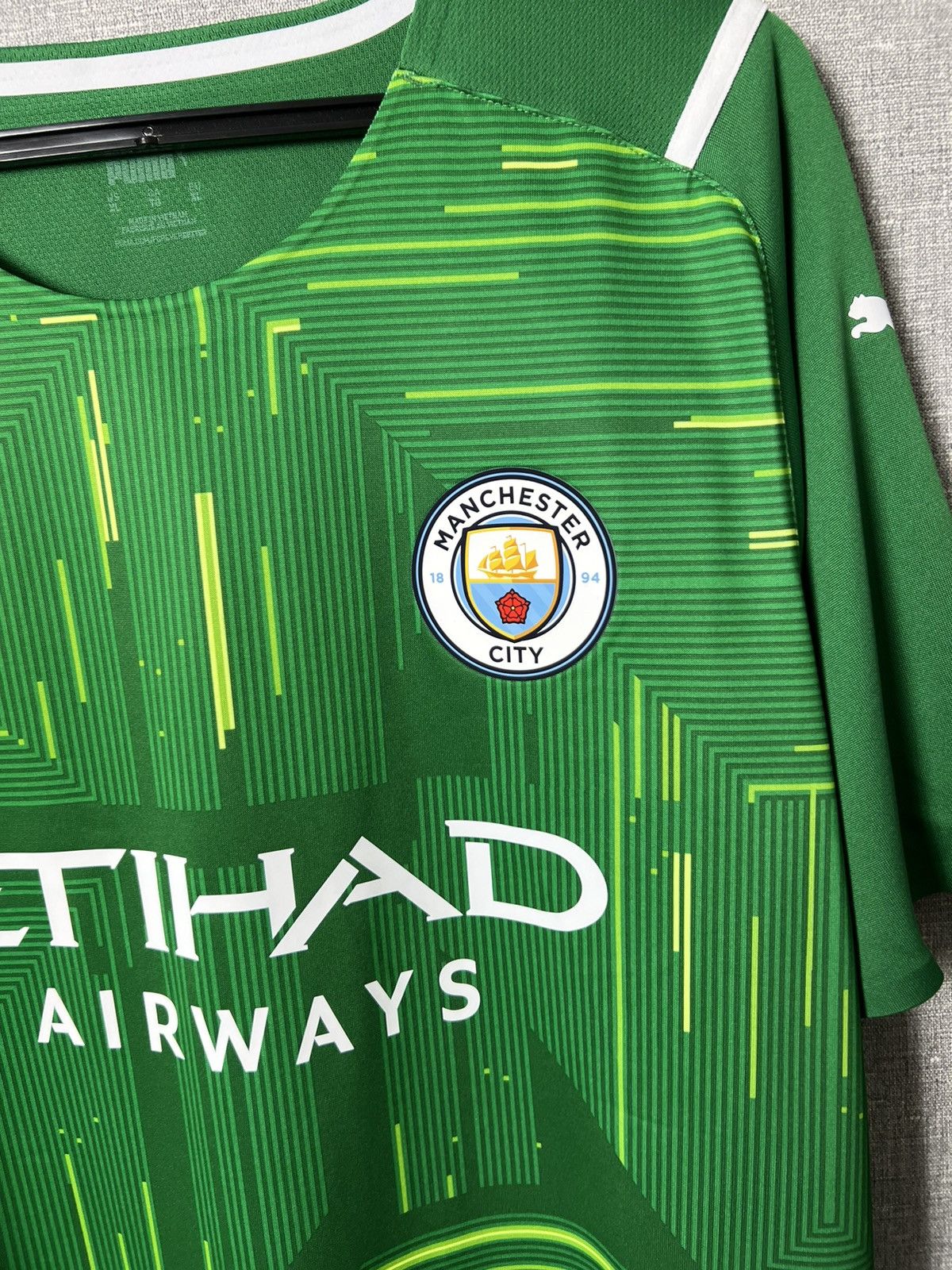 Puma Manchester City MCFC 2021/22 Goalkeeper Player Issue Jersey Size US XL / EU 56 / 4 - 5 Thumbnail