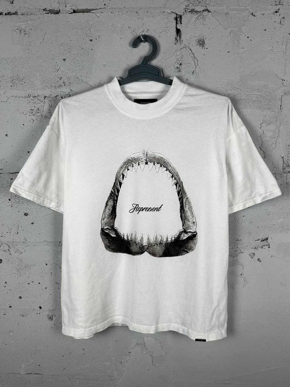 Represent Clo. Represent Clo Shark Jaws Print T Shirt Oversized Size US S / EU 44-46 / 1 - 1 Thumbnail