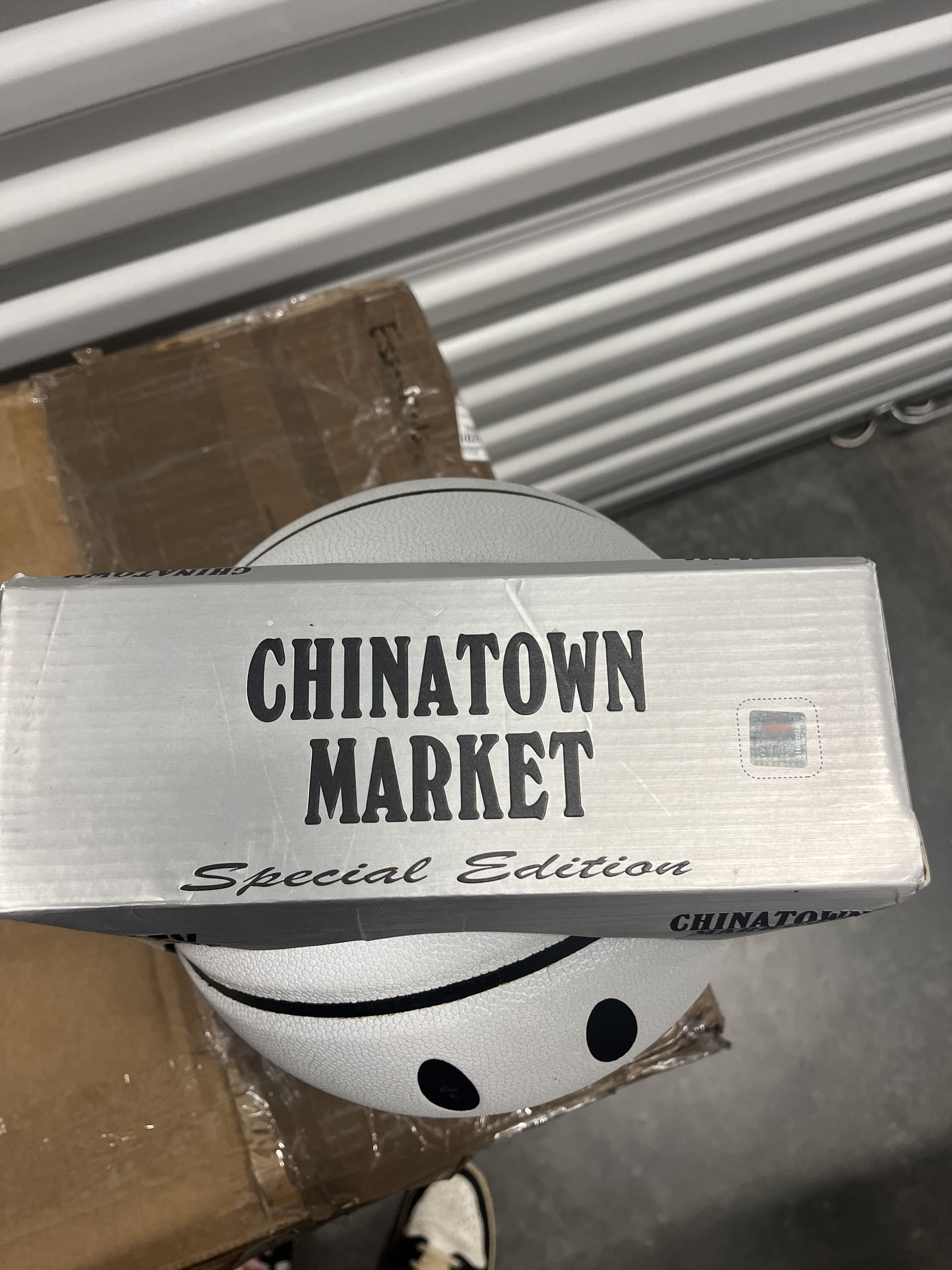 Market Chinatown Market x Smiley Reflective basketball Size ONE SIZE - 5 Thumbnail