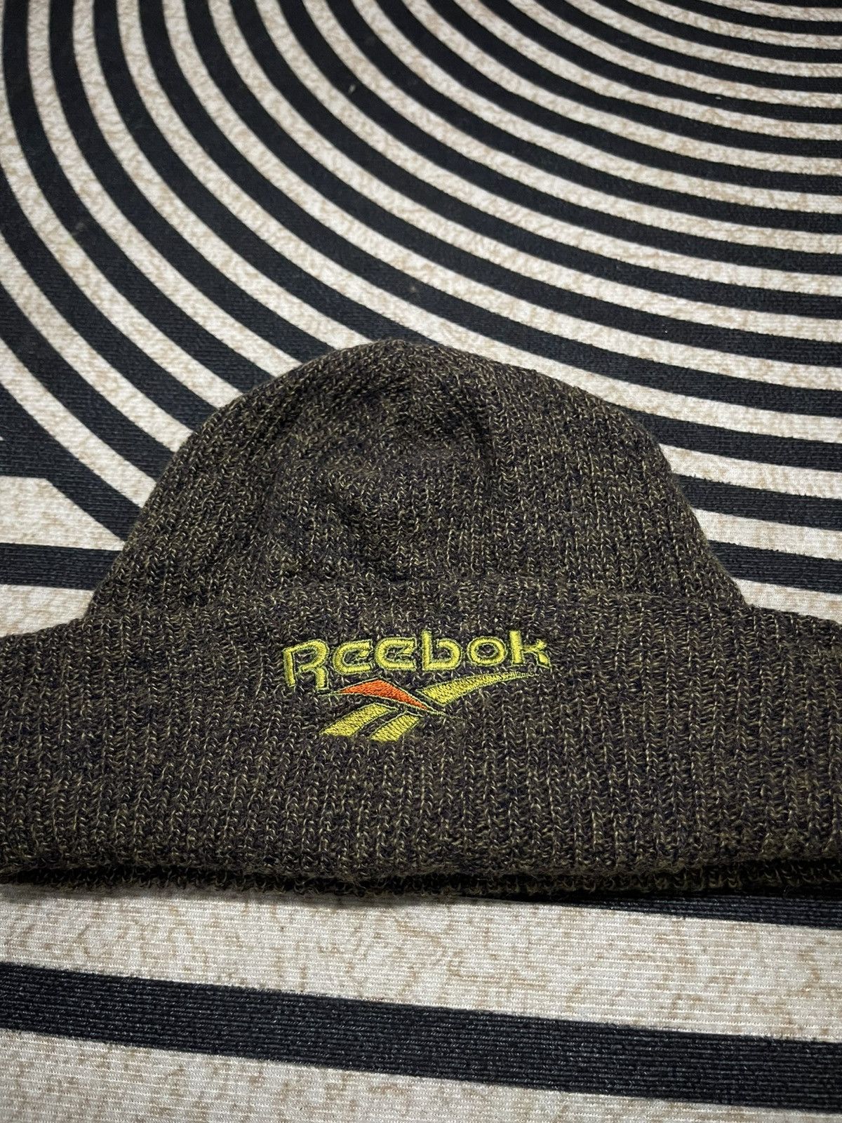 Reebok 90s REEBOK EMBROIDERED LOGO BEANIE HAT Size ONE SIZE - 3 Thumbnail