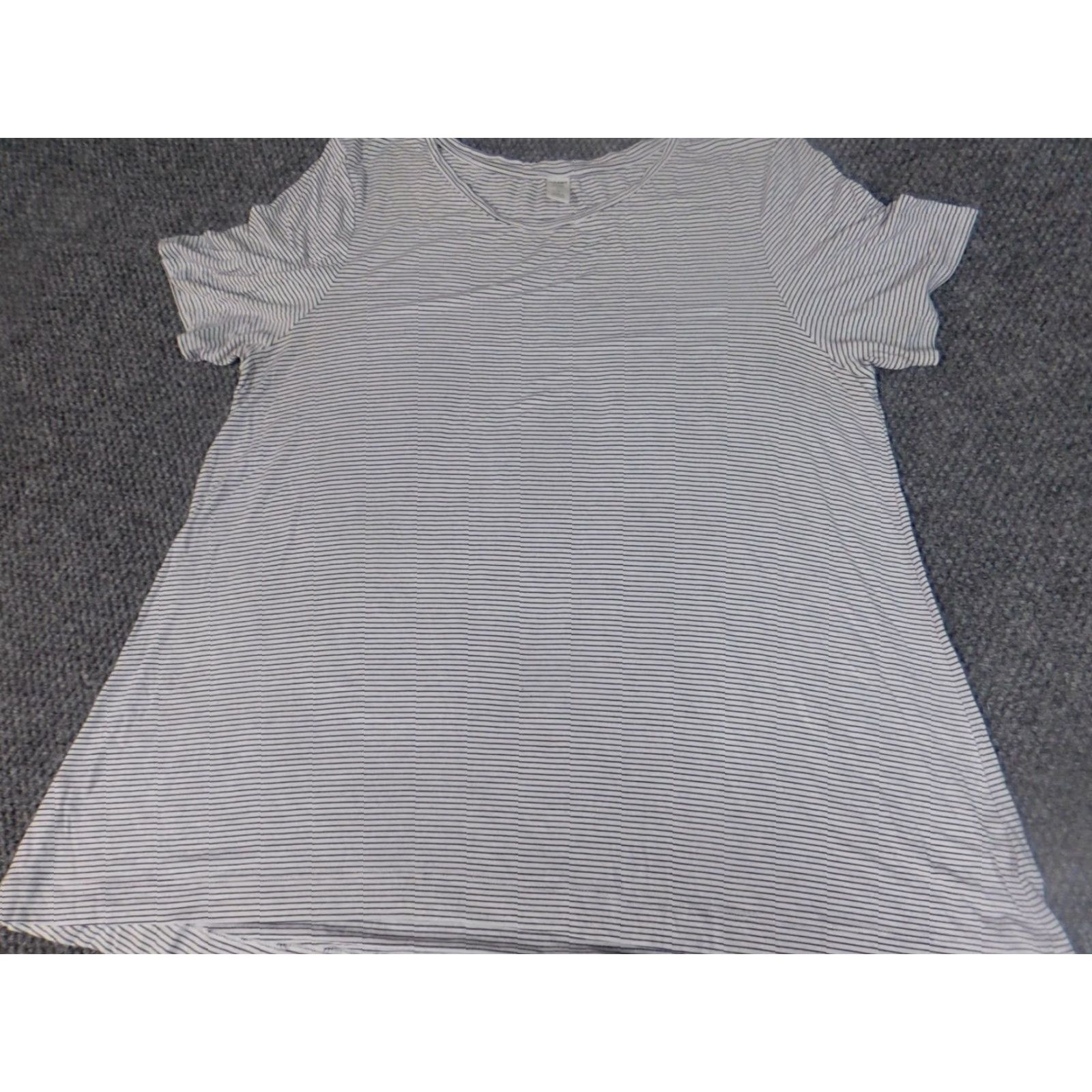 Old Navy Old Navy Blouse Shirt Womens Large White Striped Luxe Rayon Short Sleeve Collared Pullover Casual Basic White L Womens Size L / US 10 / IT 46 - 2 Thumbnail