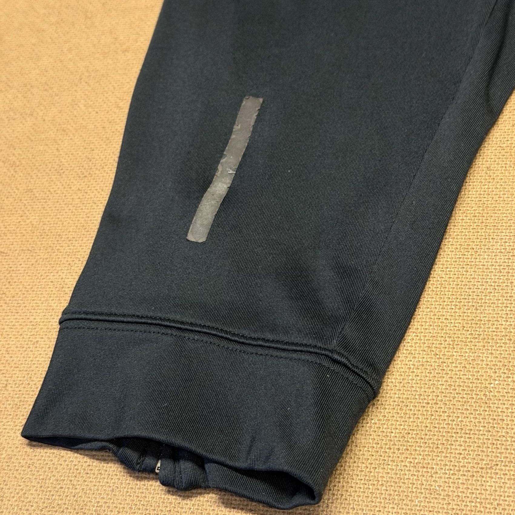 Nike Nike Shield Track Pants Mens Large Black Elastic Waist Reflective Zip Pockets Size US 33 - 6 Thumbnail
