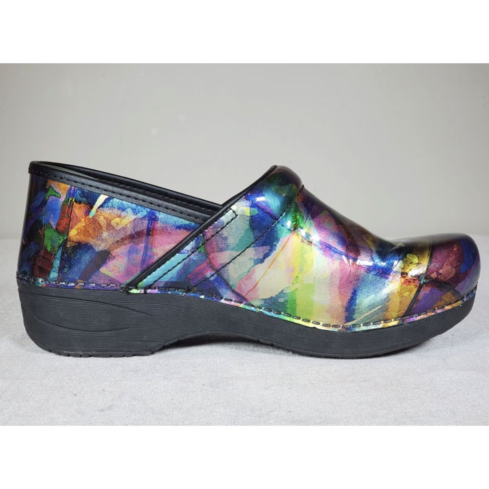 Dansko Using core keywords ("Dansko XP 2.0", "Performance Clog", "Color Wash") Size ONE SIZE - 4 Thumbnail