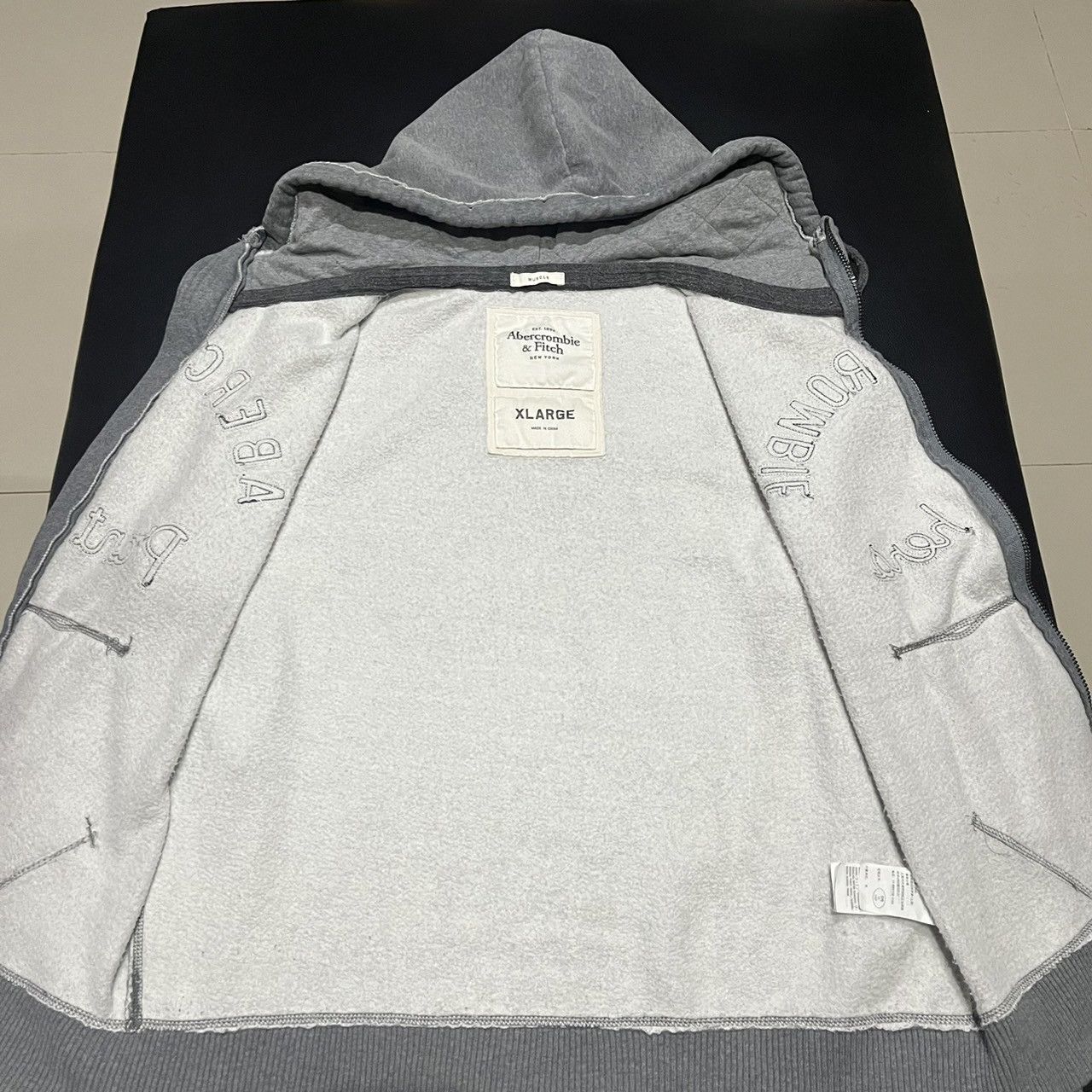 Abercrombie & Fitch Vintage Abercrombie & Fitch Hoodie Size US XL / EU 56 / 4 - 7 Thumbnail