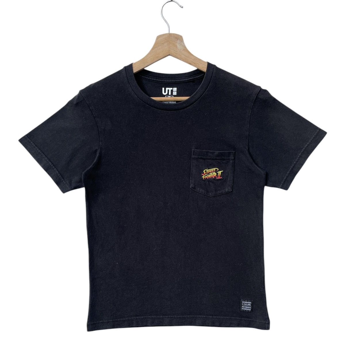 Uniqlo RARE🔥 Street Fighter Size US XS / EU 42 / 0 - 2 Thumbnail