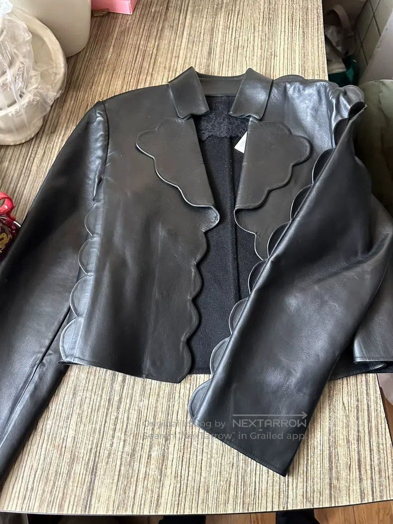 Valentino Valentino Leather jacket Size M / US 6-8 / IT 42-44 - 2 Thumbnail