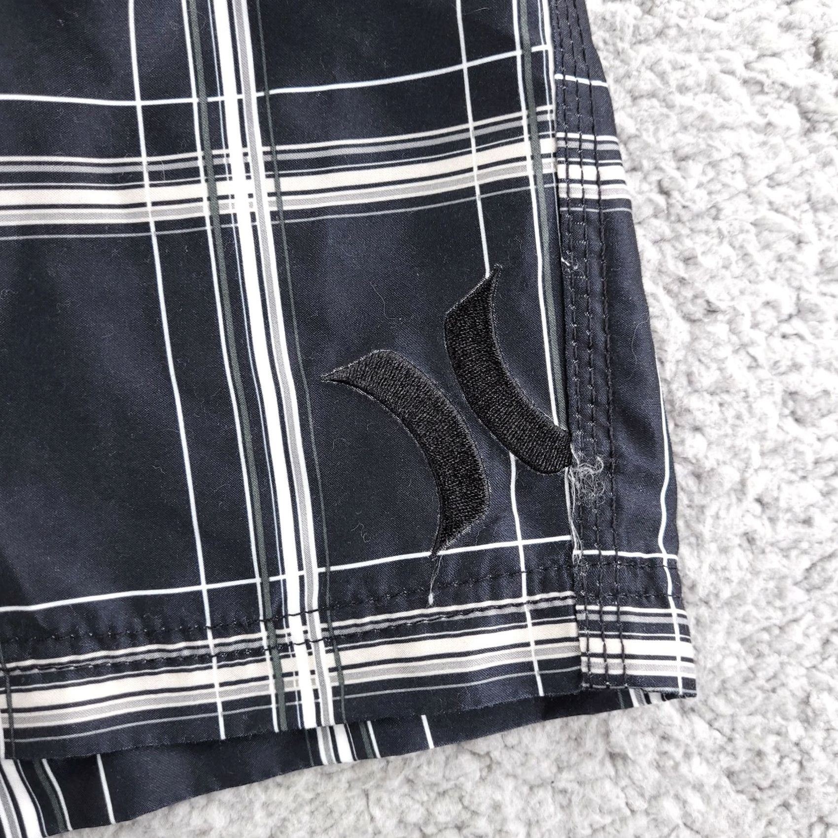 Hurley Hurley Boardshorts Men's 38 Black Plaid Swim Trunk Bottoms Trunks Size US 38 / EU 54 - 3 Thumbnail