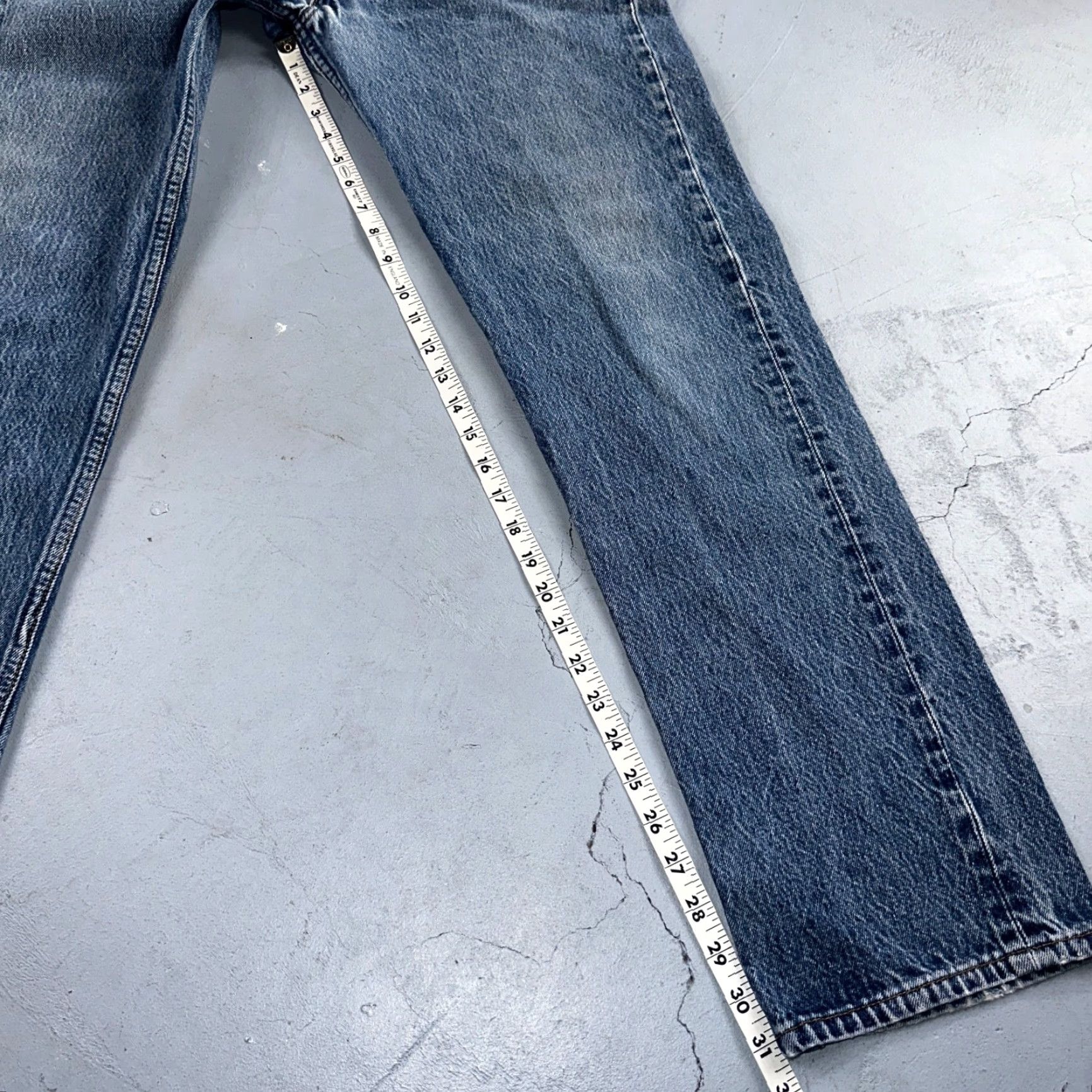 Levi's VINTAGE Levi's 501 Jeans Men 35x34 Light Wash Denim Straight Leg 90s USA Size US 35 - 5 Thumbnail