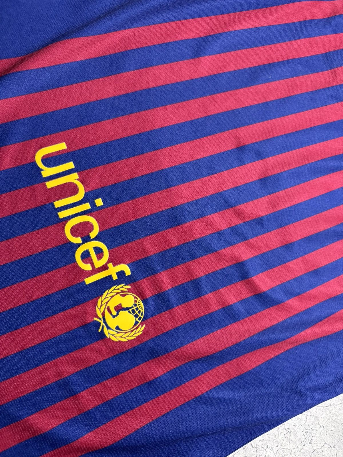 Nike Nike FC Barcelona 2018/2019 Vintage Soccer Jersey Football Size US M / EU 48-50 / 2 - 9 Thumbnail