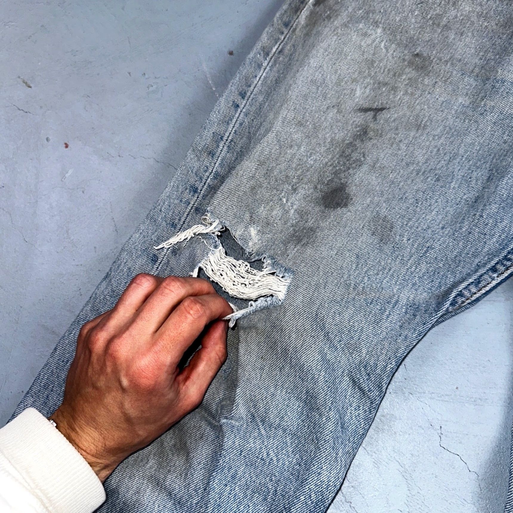 Levi's VINTAGE Levi's 501 Jeans Men Adult Medium Straight Leg 34x34 90s USA Blue Denim Size US 34 / EU 50 - 6 Thumbnail
