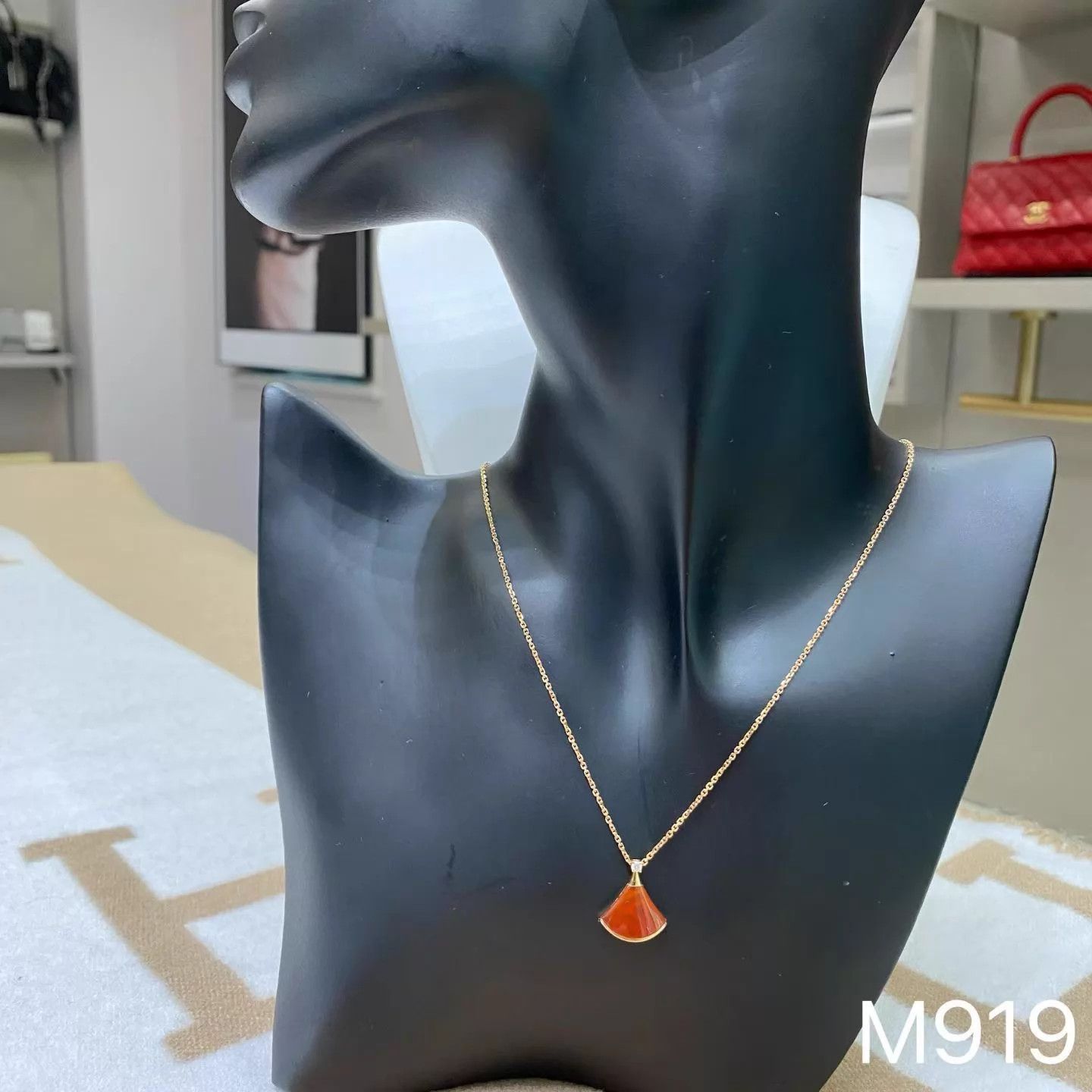 Bvlgari Bvlgari DIVAS’ DREAM Red Agate Fan Necklace ’20 LN M919 Size ONE SIZE - 4 Thumbnail