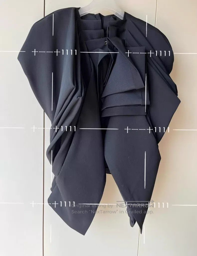 Comme des Garcons Comme Des Garcons Folding modeling three-dimensional short Size S / US 4 / IT 40 - 6 Thumbnail