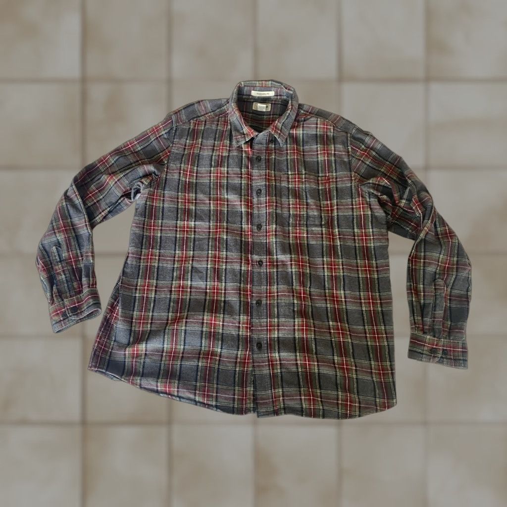 Vintage LL Bean Shirt Mens XL Gray Red Plaid Flannel Traditional Fit Button Up Pocket Size US XL / EU 56 / 4 - 1 Thumbnail