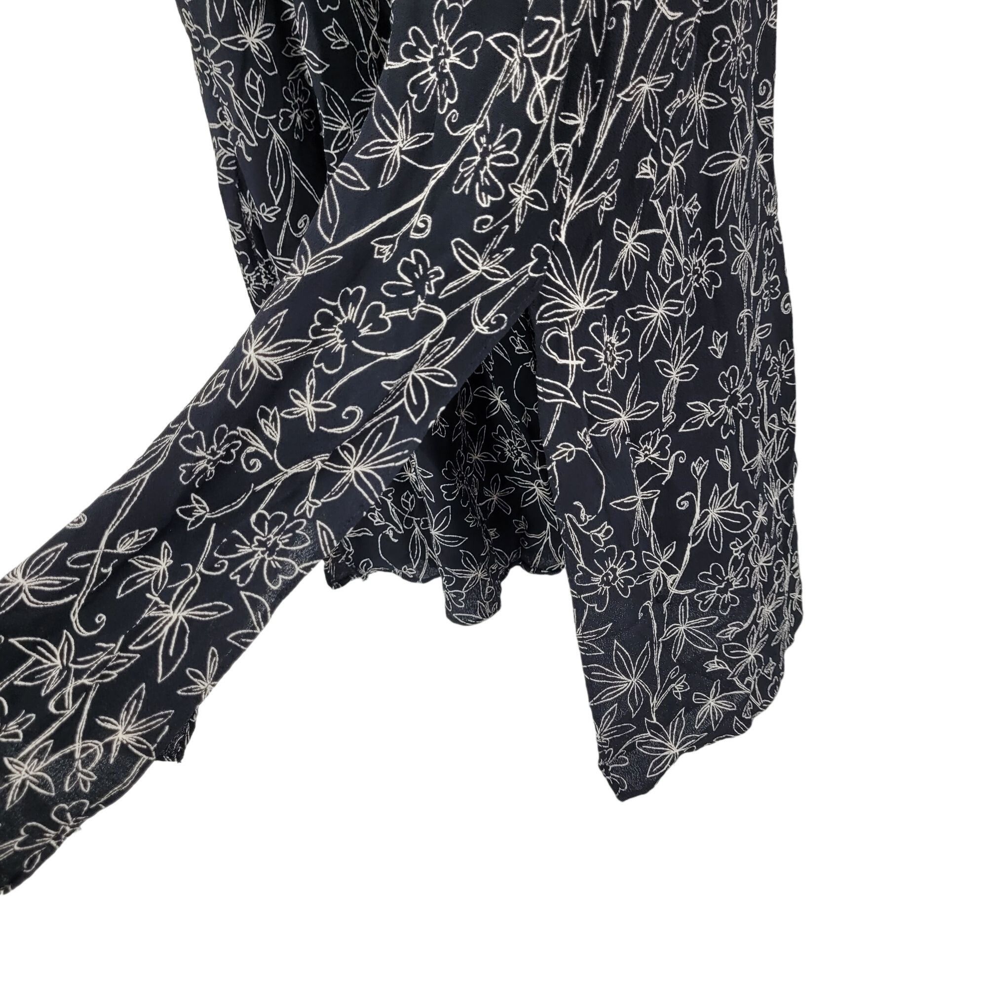 Vintage Vintage Maxi Skirt M Black White Floral Rayon Button Front Size 26" / US 2 / IT 38 - 7 Thumbnail