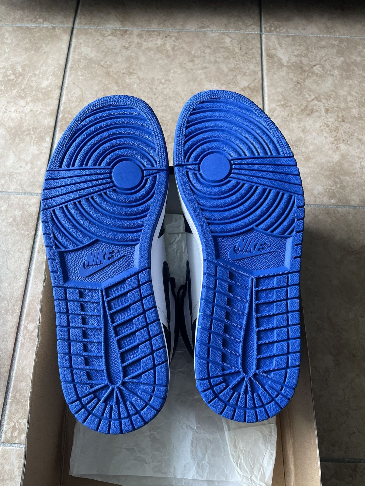 Jordan Brand AIR JORDAN 1 RETRO HIGH OG/ ROYAL TOE Size US 10.5 / EU 43-44 - 5 Thumbnail