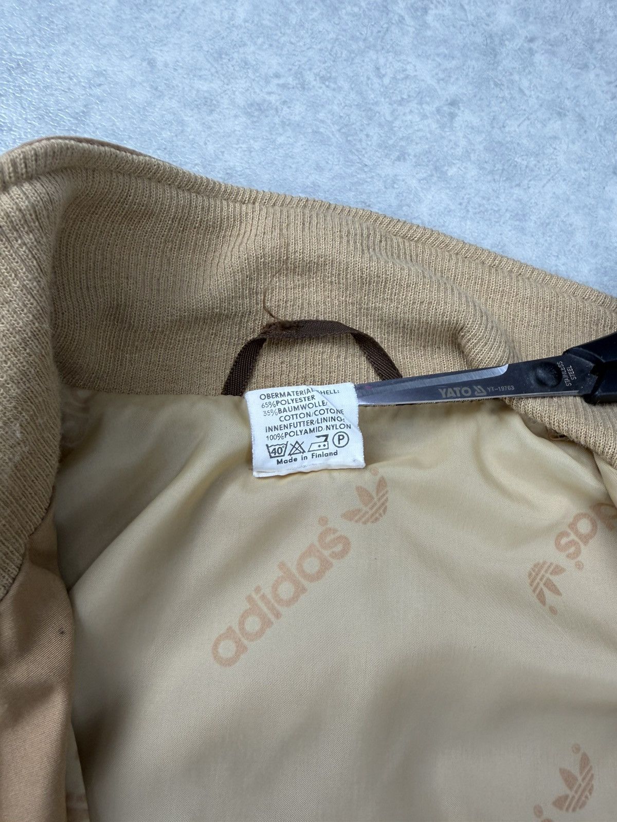 Adidas Vintage Adidas Originals Jacket Made in Finland Size M Size US M / EU 48-50 / 2 - 10 Thumbnail