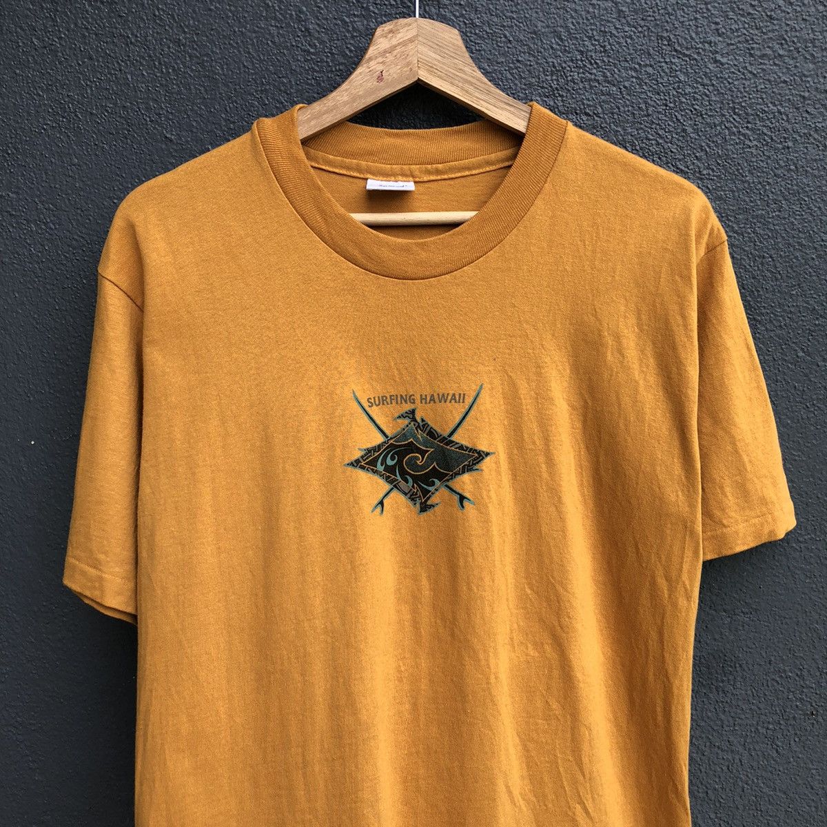 Anvil Vintage 90s Surfing Hawaii Tshirt Size US M / EU 48-50 / 2 - 6 Thumbnail