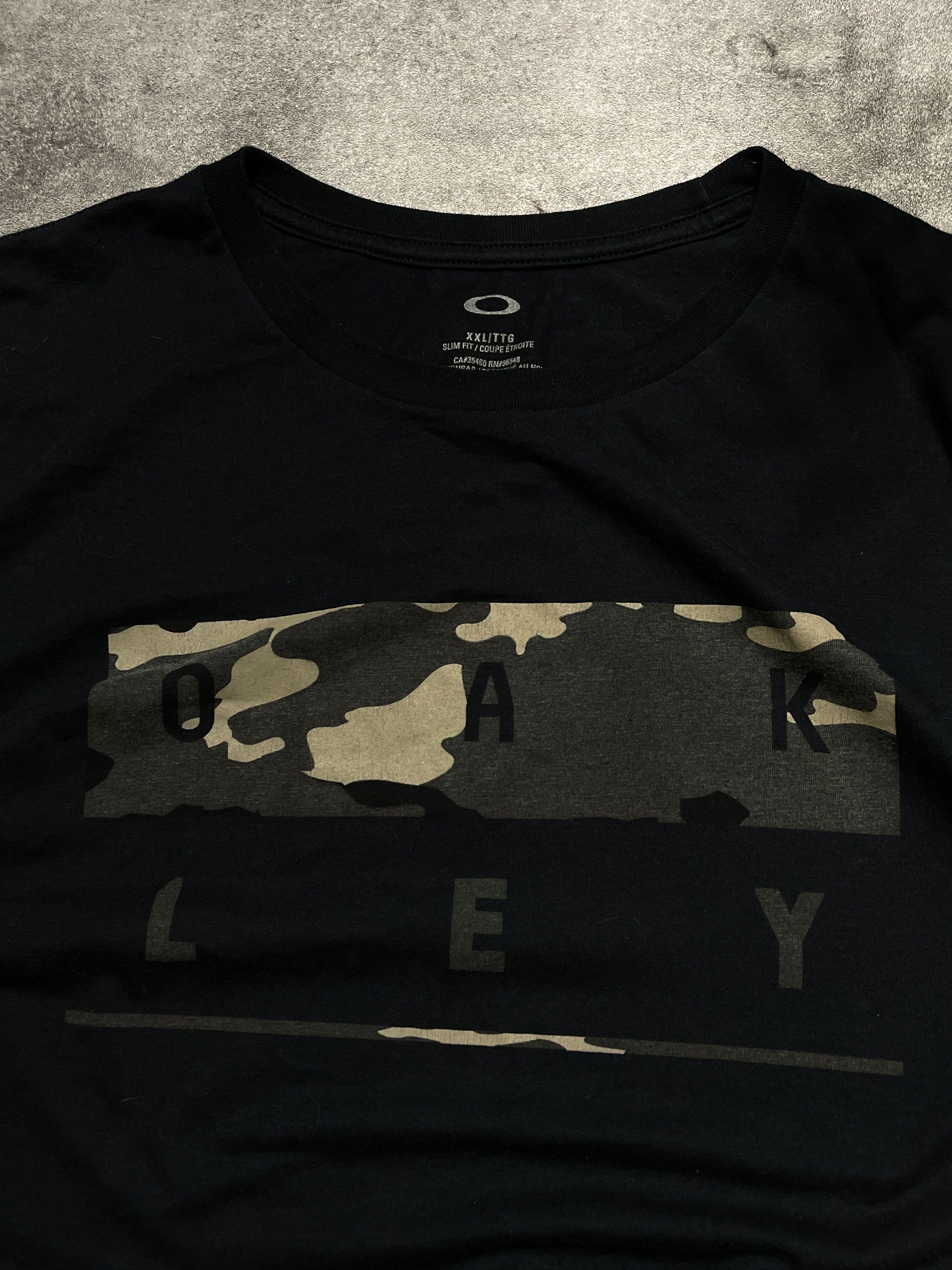 Oakley Oakley Camouflage T-Shirt Spellout Hype Streetwear Size US XXL / EU 58 / 5 - 3 Thumbnail