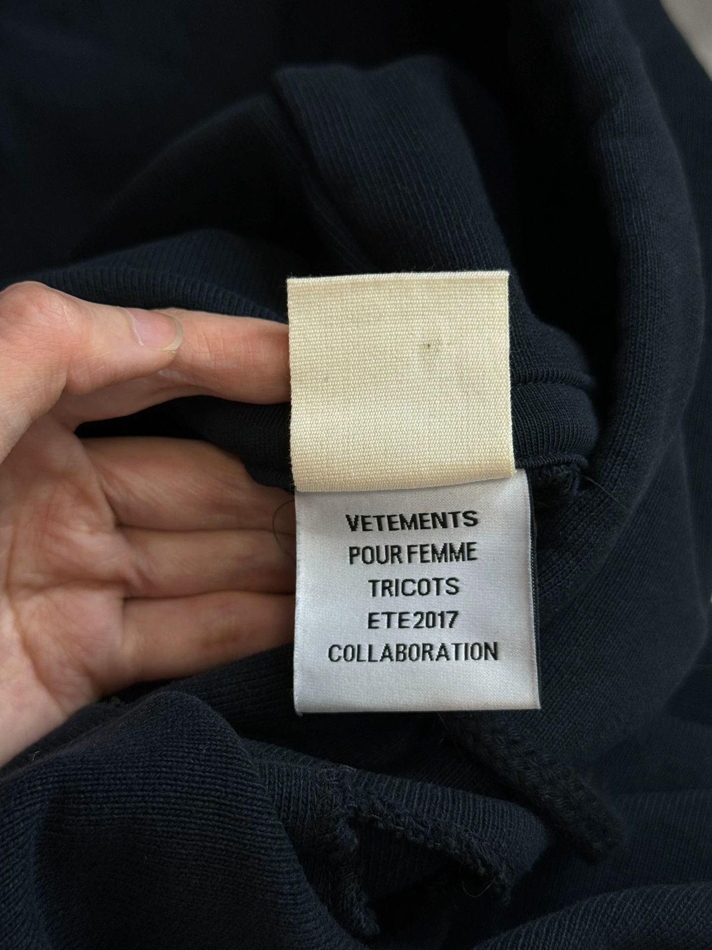 Vetements Vetements x Champion 17SS Hoodie M Size US M / EU 48-50 / 2 - 6 Thumbnail