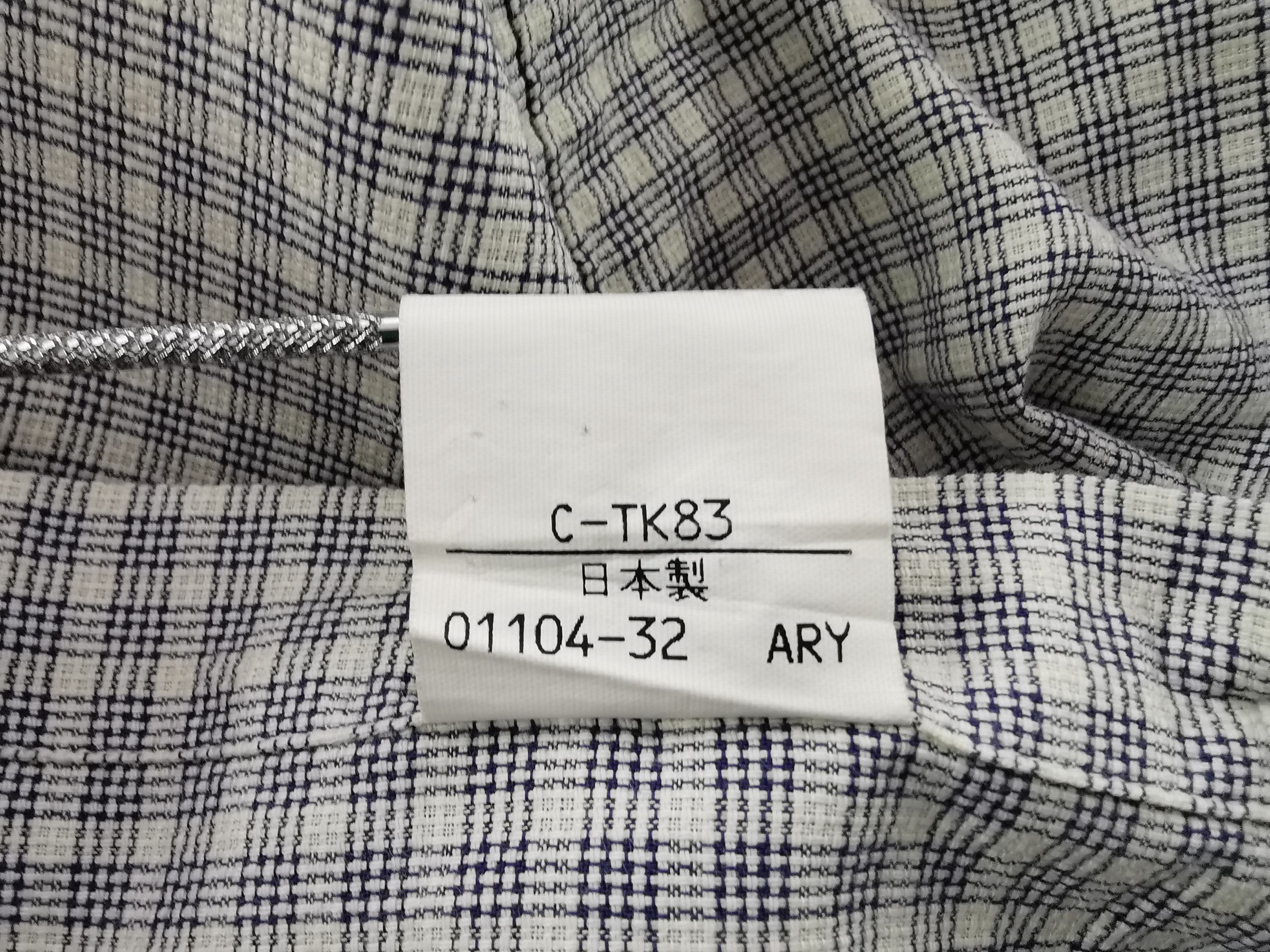 Burberry Vintage 90's Burberry's Button Shirt Made In Japan Size L Size US L / EU 52-54 / 3 - 7 Thumbnail
