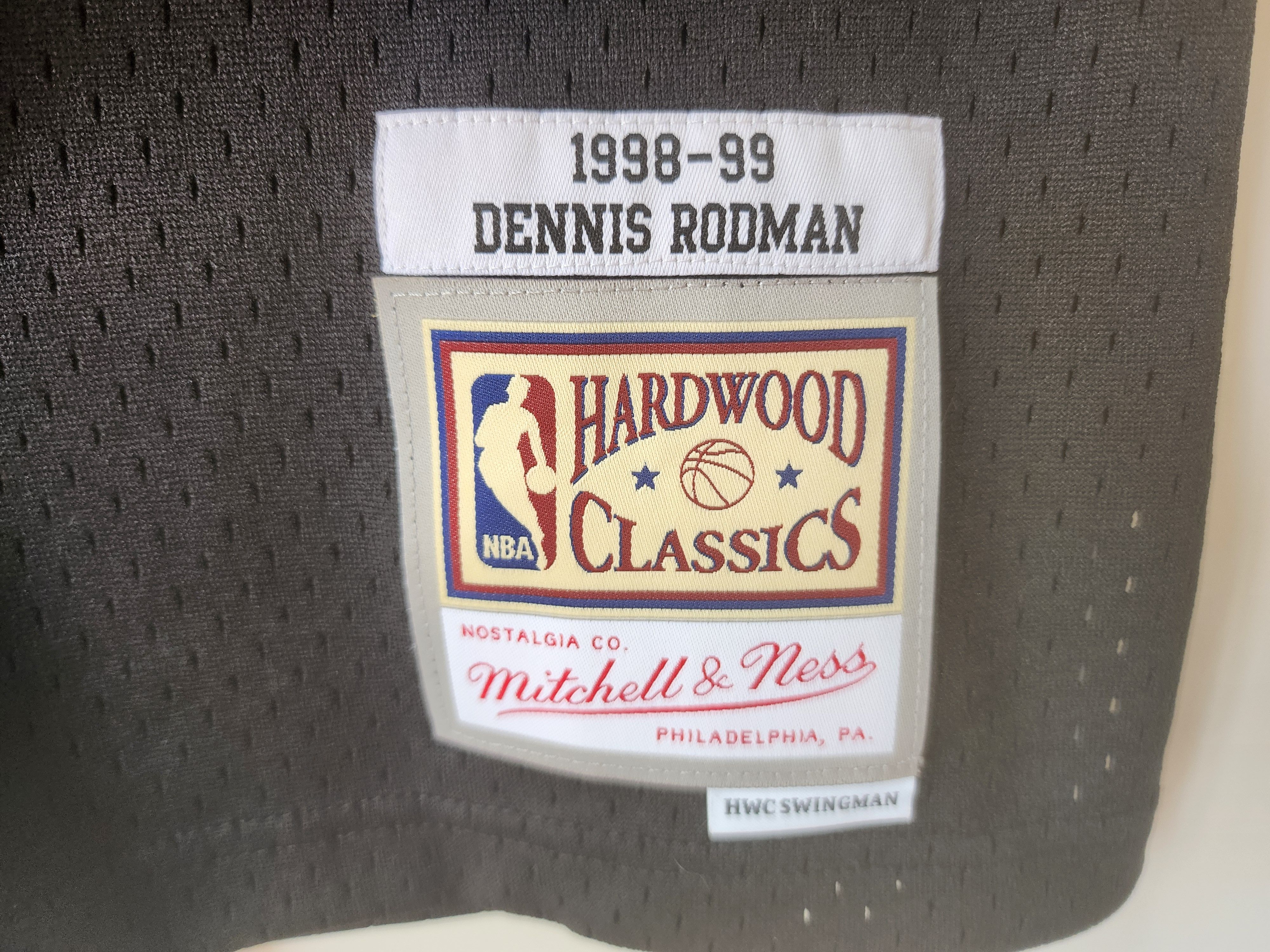 Mitchell & Ness Dennis Rodman Bulls '98-'99 Mitchell & Ness NBA Jersey Size US M / EU 48-50 / 2 - 4 Thumbnail
