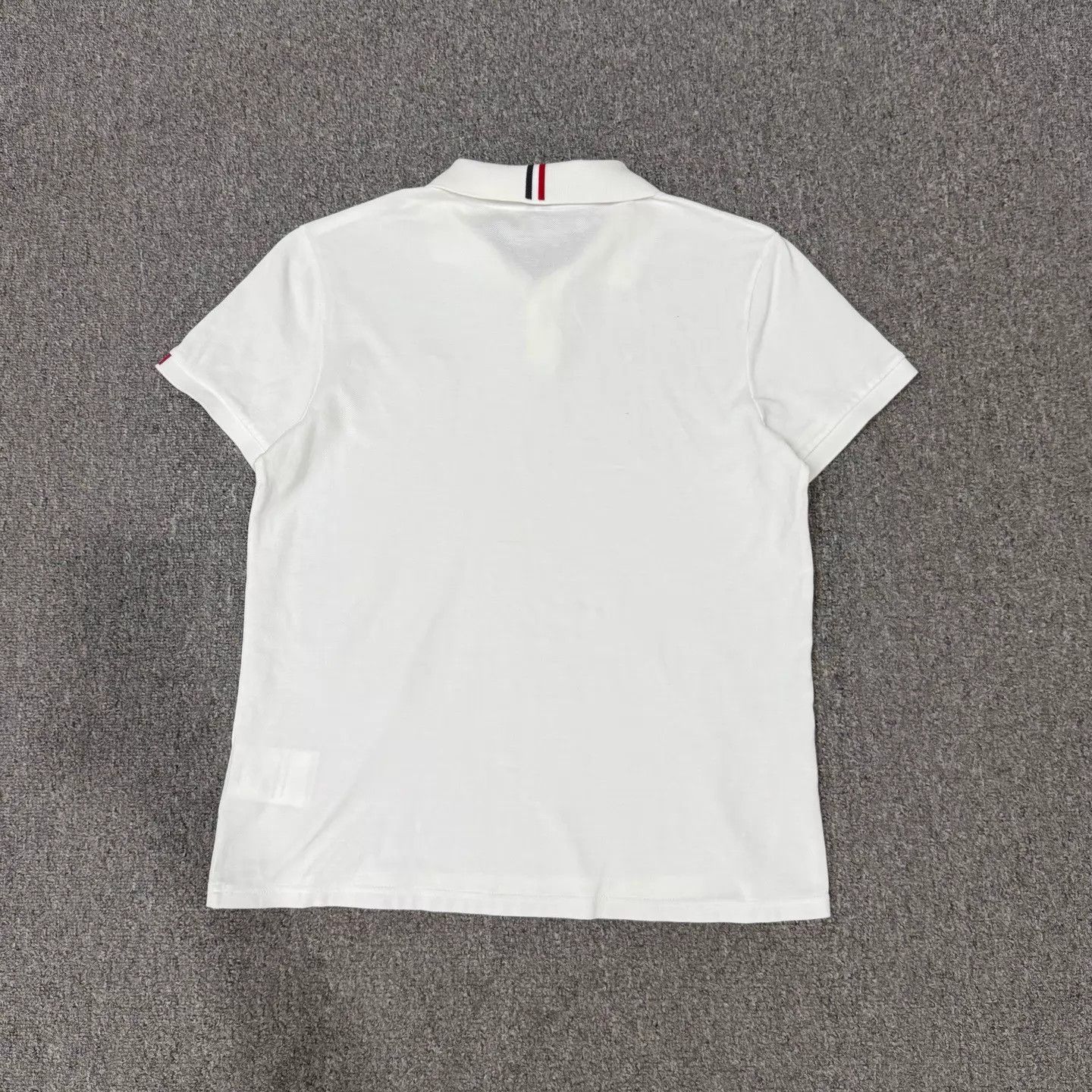 Moncler Moncler White Chest Logo S/S Polo M 99 New Size US M / EU 48-50 / 2 - 2 Thumbnail