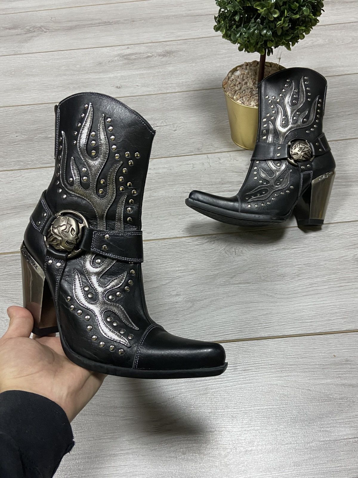 New Rock New Rock skull 💀🔥 flame vintage eco leather avantgarde boots Size US 7 / IT 37 - 1 Thumbnail