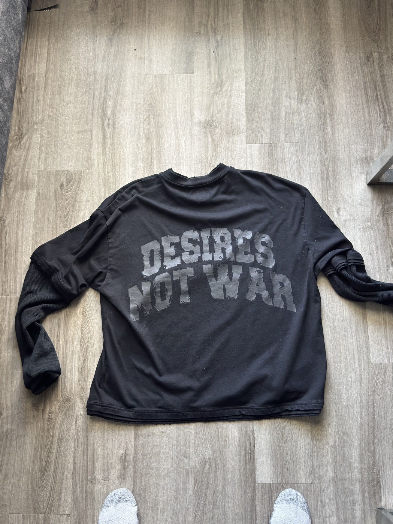 Bottega Desires BOTTEGA DESIRES NOT WAR LONG SLEEVE Size US XL / EU 56 / 4 - 2 Thumbnail