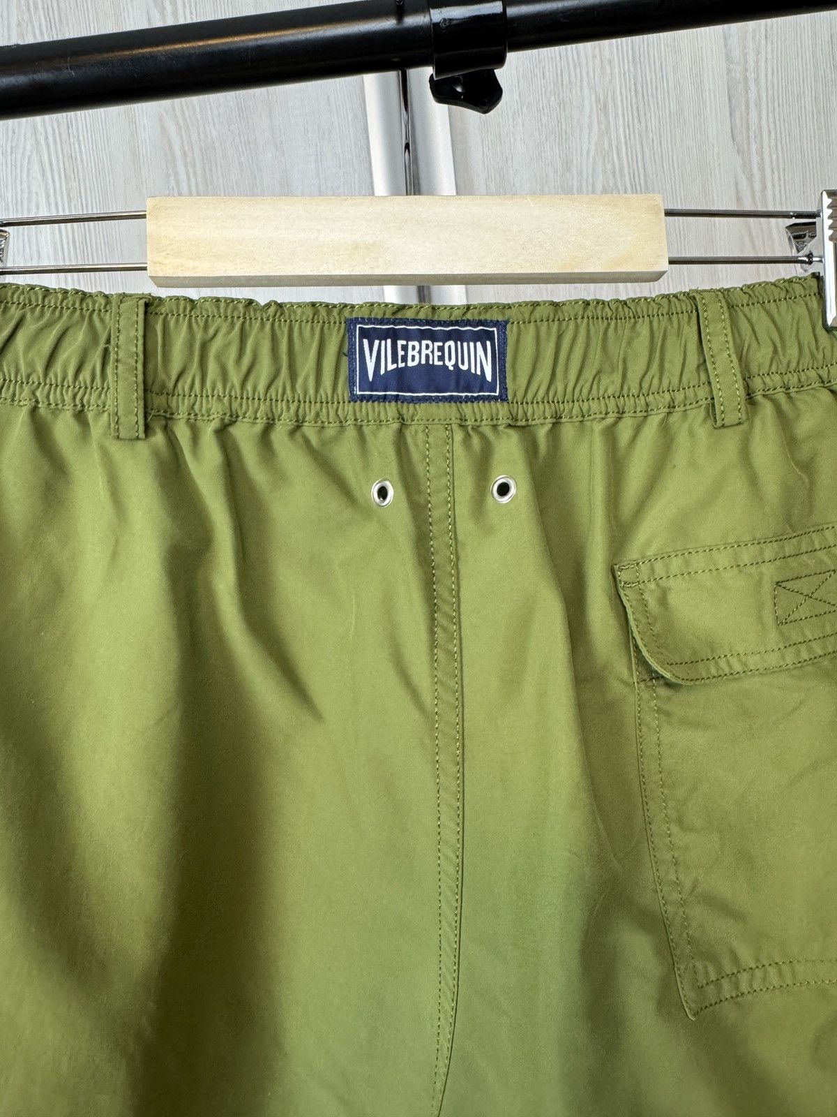 Vilebrequin Vilebrequin khaki green classic nylon shorts Size US 37 - 5 Thumbnail