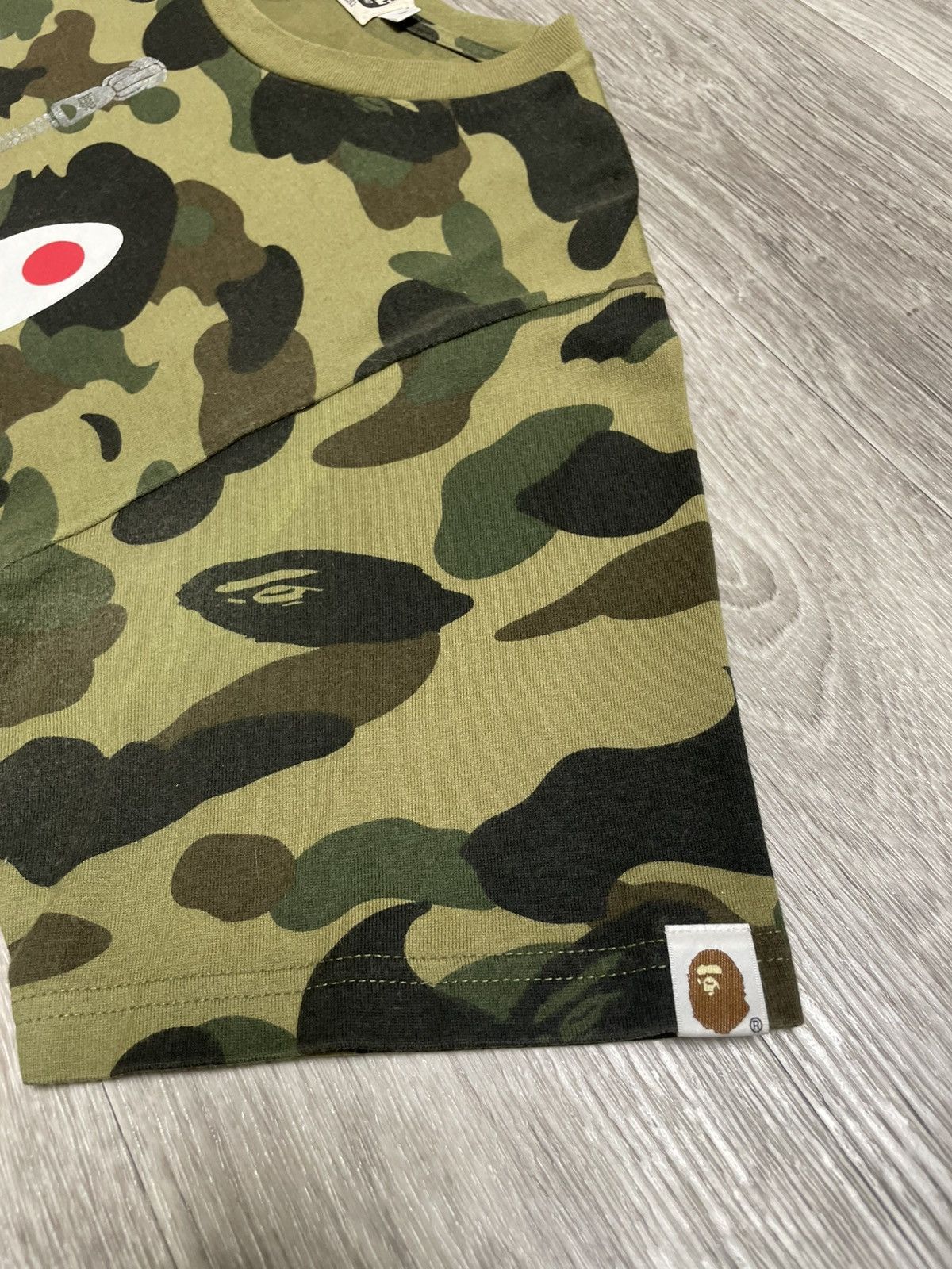 Bape Bape 1st Camo Shark T-Shirt Size US S / EU 44-46 / 1 - 8 Thumbnail