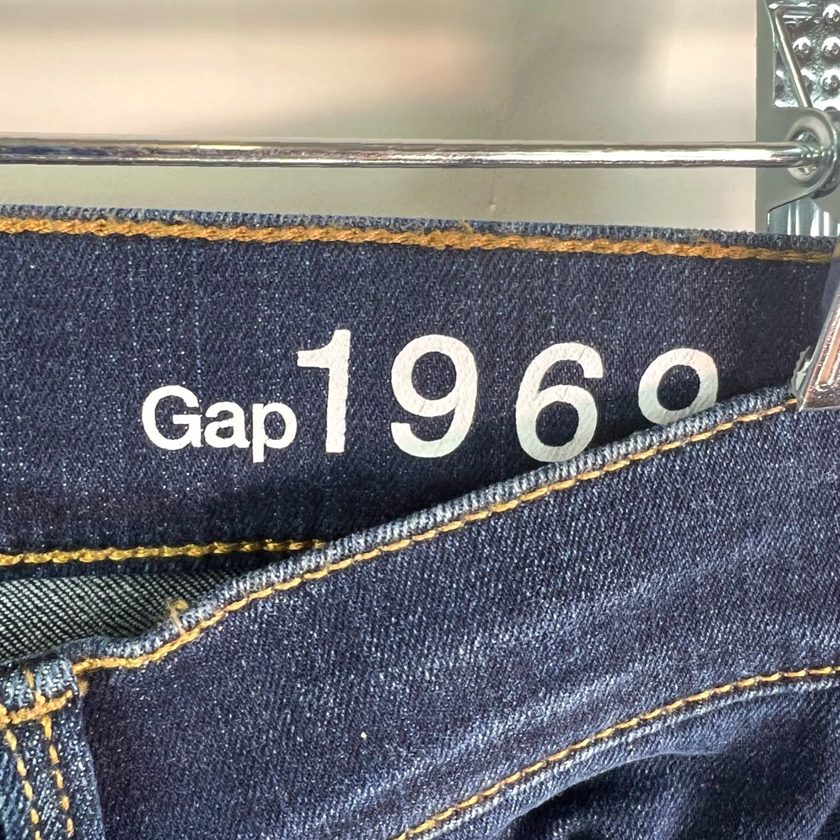 Gap Gap 1969 Jeans Women's Regular Denim Blue 27 P 30x28 Regular Rise Mid 5-Pocket Belt Loops Size 27" / US 4 / IT 40 - 6 Thumbnail