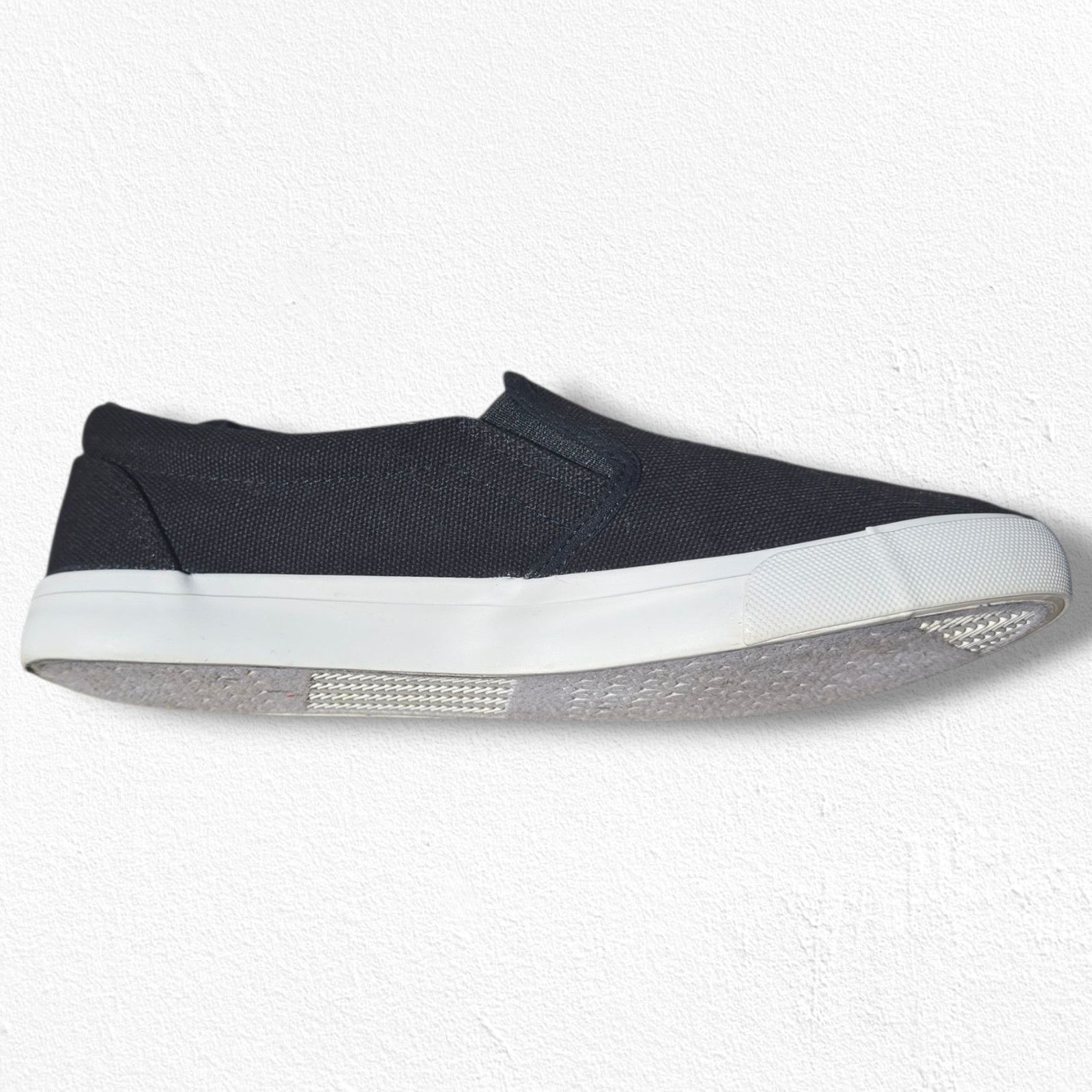 Other ShoeDazzle Lexy Black Canvas Slip-On Sneakers Womens Size 7 Size US 7 / IT 37 - 6 Thumbnail
