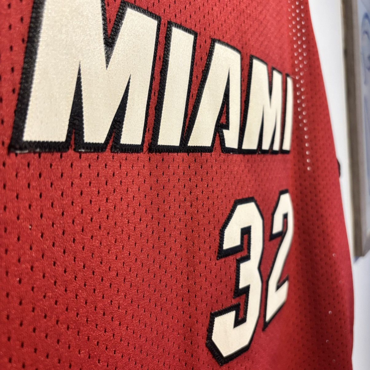 NBA Shaquille O'Neal Miami Heat Swingman Jersey Reebok NBA Red Size US L / EU 52-54 / 3 - 6 Thumbnail