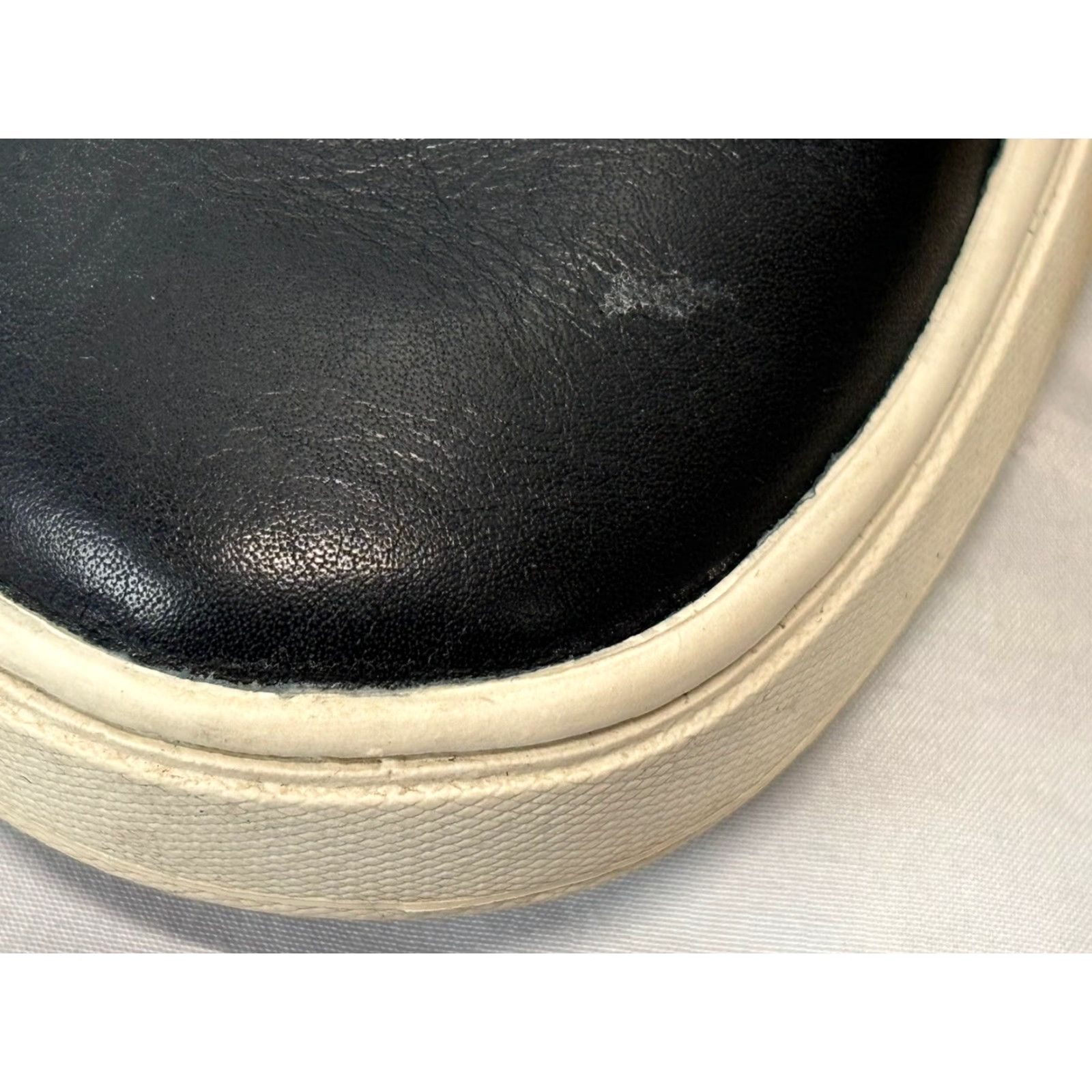 Olukai OluKai Pehuea Slip-On Leather Casual Sneaker Women’s Black 10 Drop Heel Comfort Size US 10 / IT 40 - 7 Thumbnail
