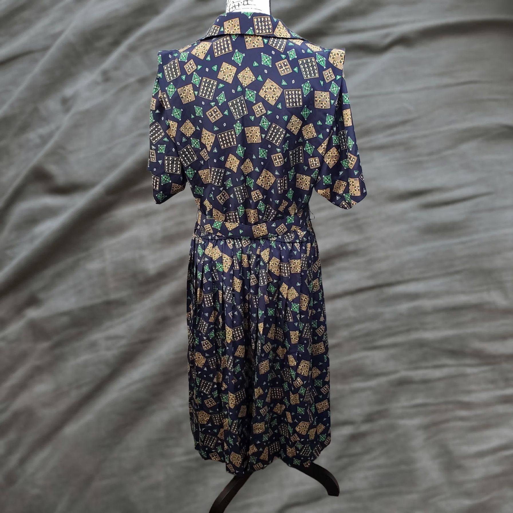 Vintage Leslie Fay Peggy Swing Dress Womens 18P Multi Geo Print Pleated Belted Waist Dress Size XXL / US 16-18 / IT 52-54 - 1 Thumbnail