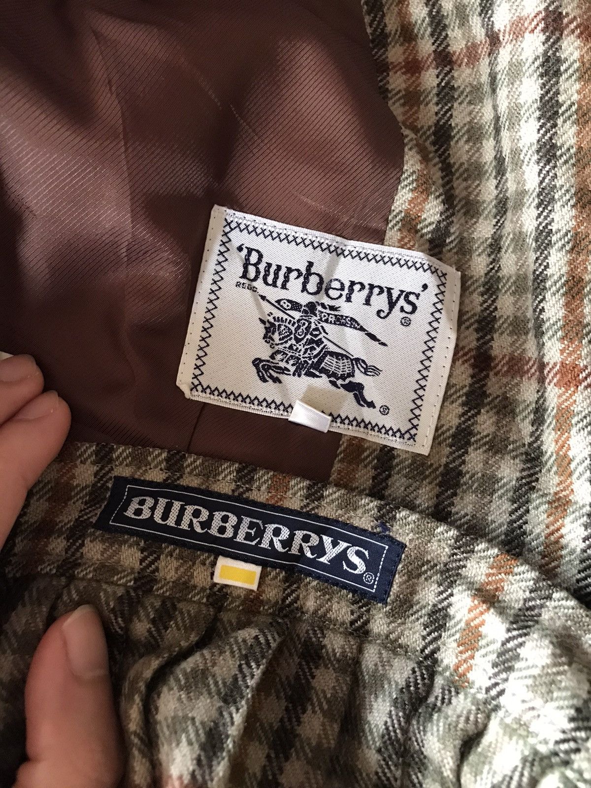 Burberry × Vintage Vintage Burberry Wool Coat and Skirt Set Size M / US 6-8 / IT 42-44 - 15 Thumbnail