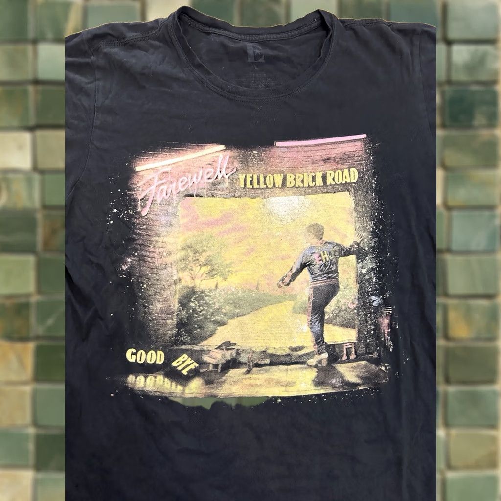 Vintage Elton John Farewell Yellow Brick Road Tour 2018 T Shirt Large Size US L / EU 52-54 / 3 - 1 Thumbnail
