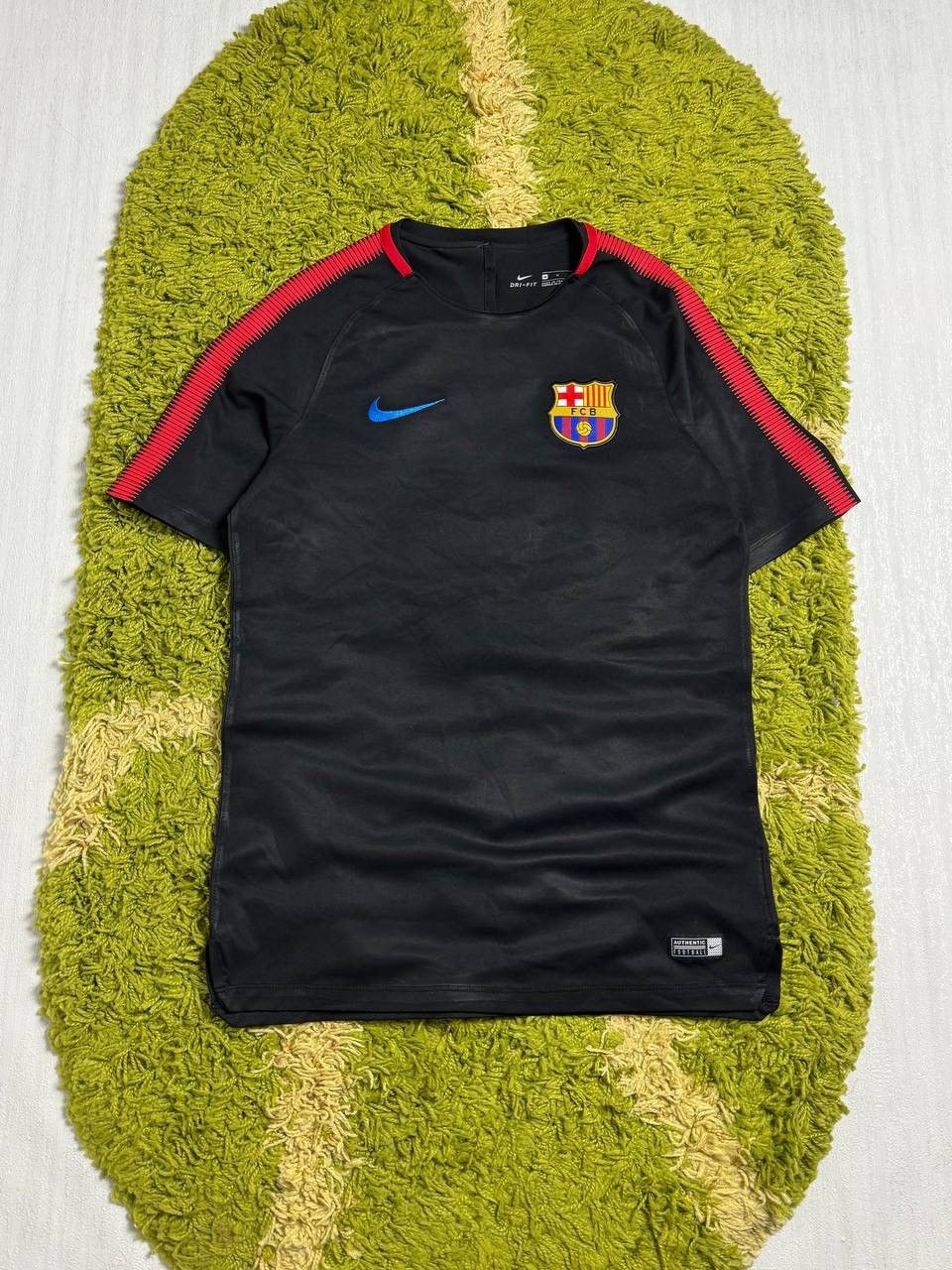 Nike Nike FC Barcelona Squad 2017/2018 Jersey Size US M / EU 48-50 / 2 - 1 Thumbnail