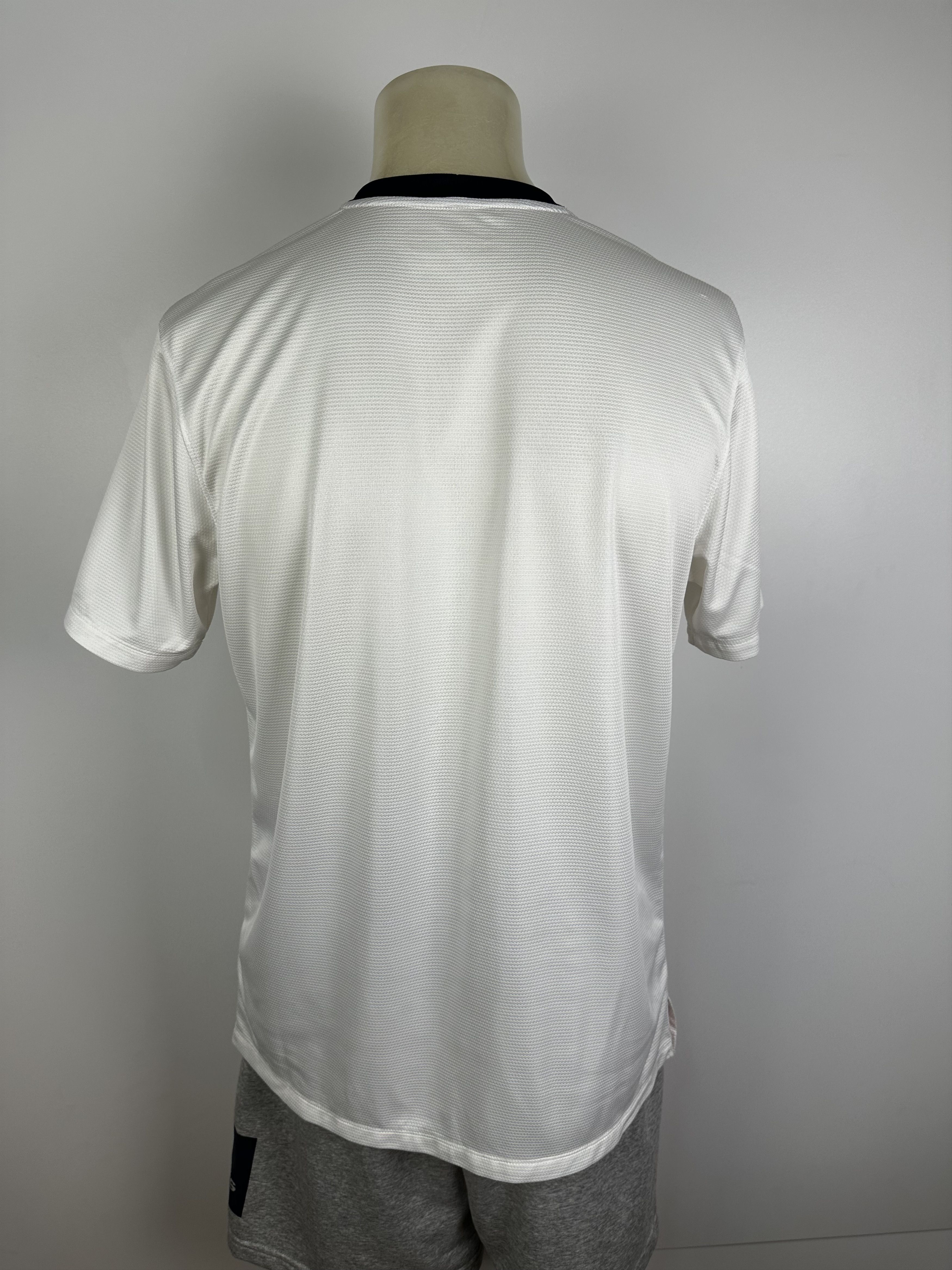 Nike ENGLAND 2013 14 HOME FOOTBALL SHIRT SOCCER JERSEY NIKE SZ L Size US L / EU 52-54 / 3 - 10 Thumbnail