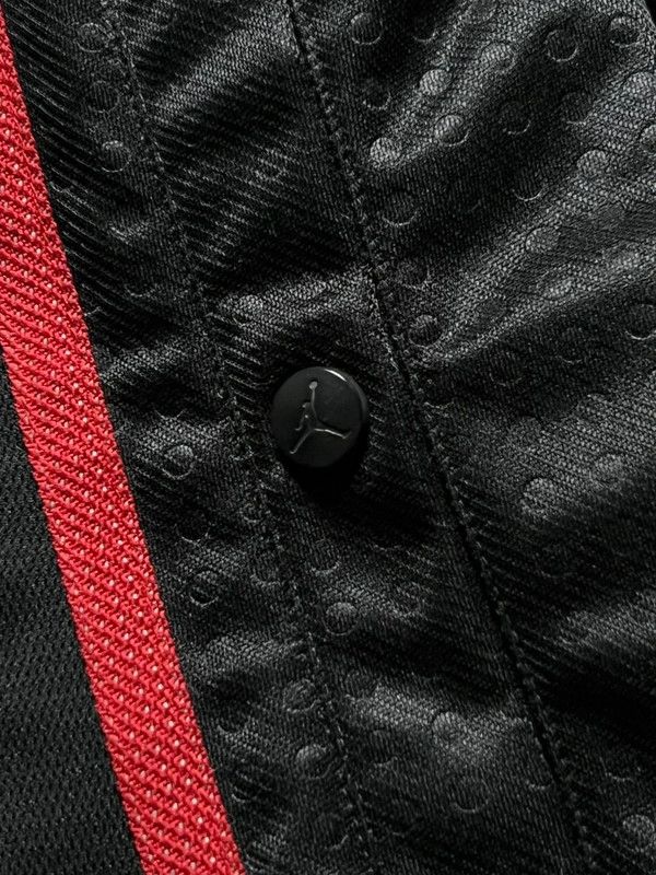 Jordan Brand 00s Jordan vintage track jacket zip Reflective Size US S / EU 44-46 / 1 - 10 Thumbnail