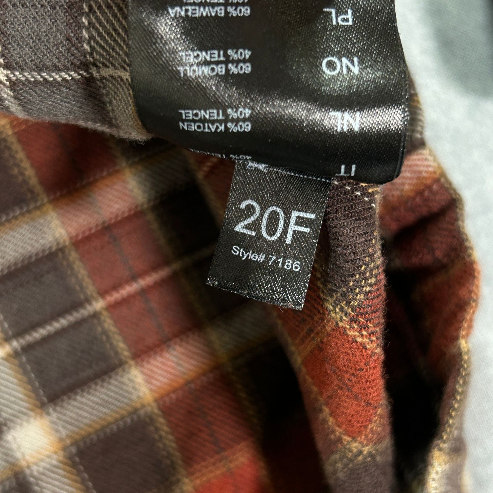 Kuhl Kuhl Dillingr plaid outdoor casual metal button flannel mn L Size US L / EU 52-54 / 3 - 7 Thumbnail