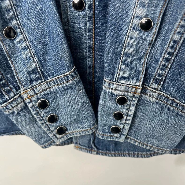 Saint Laurent Paris Saint Laurent Paris Saint Laurent Vintage Denim Shirt Size Size US S / EU 44-46 / 1 - 6 Thumbnail