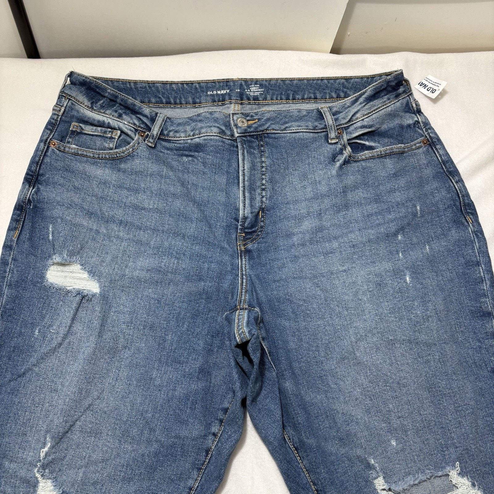 Old Navy Old Navy 20 High Rise Curvy O.G. Straight Ripped Jeans Size 42" / US 20 - 2 Thumbnail