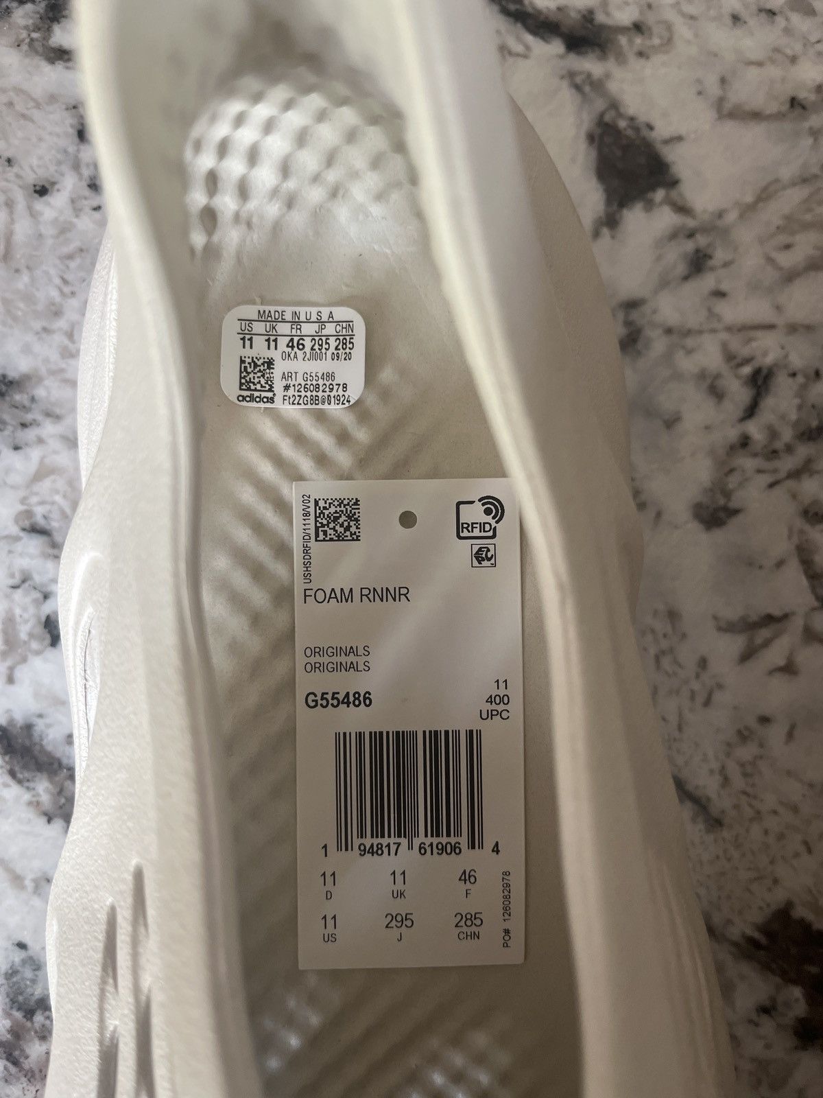 Adidas × Kanye West Yeezy Foam RNNR Ararat Size US 11 / EU 44 - 7 Thumbnail
