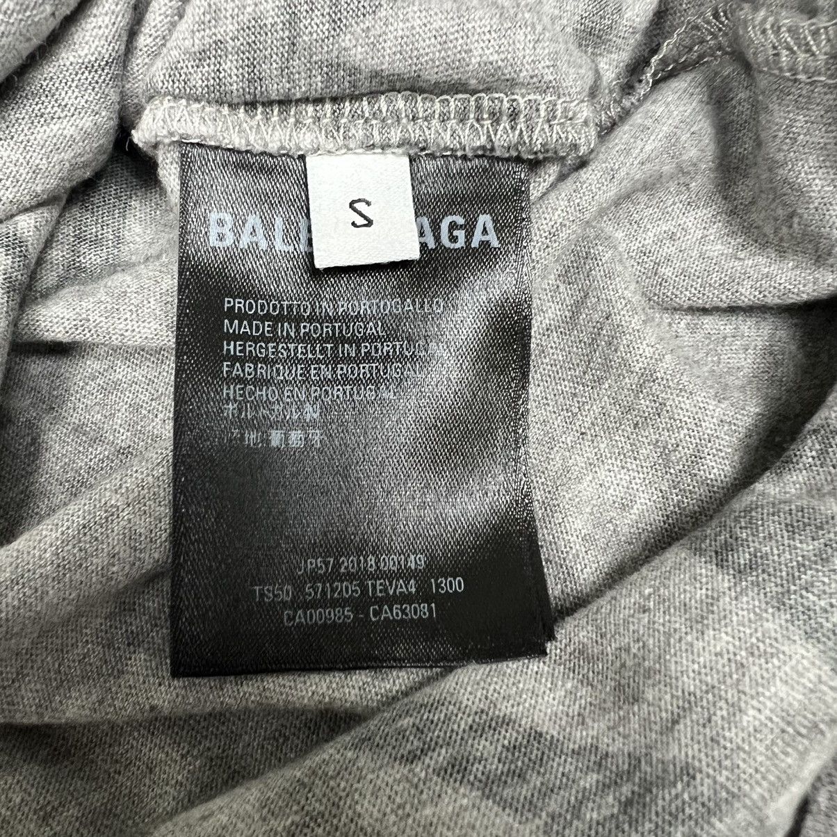 Balenciaga Balenciaga Embroidered All Over Logo Grey T-Shirt Size US S / EU 44-46 / 1 - 5 Thumbnail