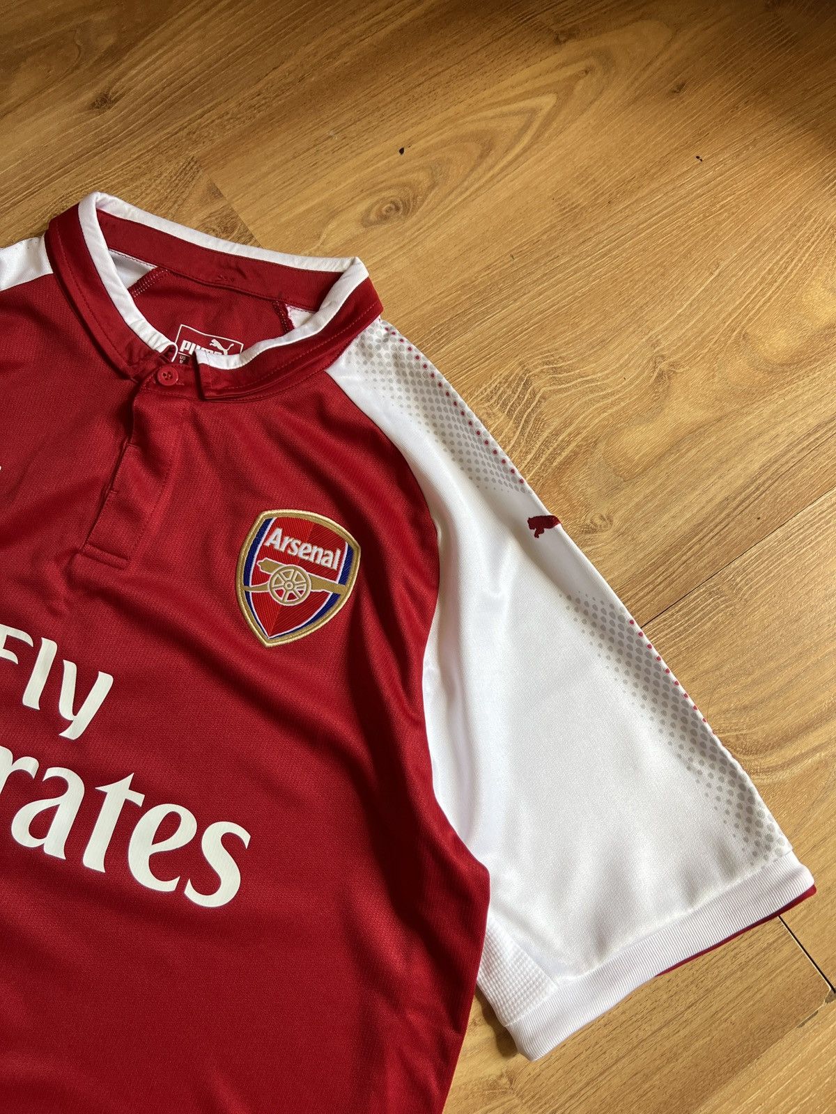 Puma × Vintage Arsenal 17/18 Home Jersey Lacazette #9 Size US M / EU 48-50 / 2 - 6 Thumbnail